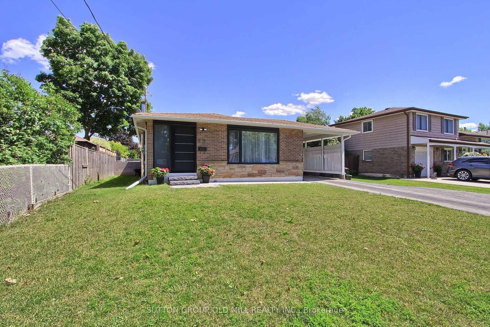 23 Moore Park Crescent - Image 2
