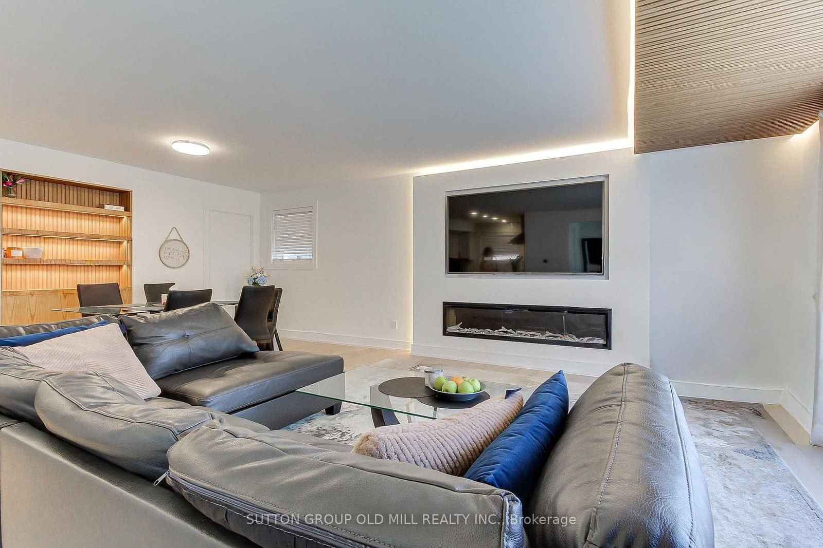 23 Moore Park Crescent - Image 5