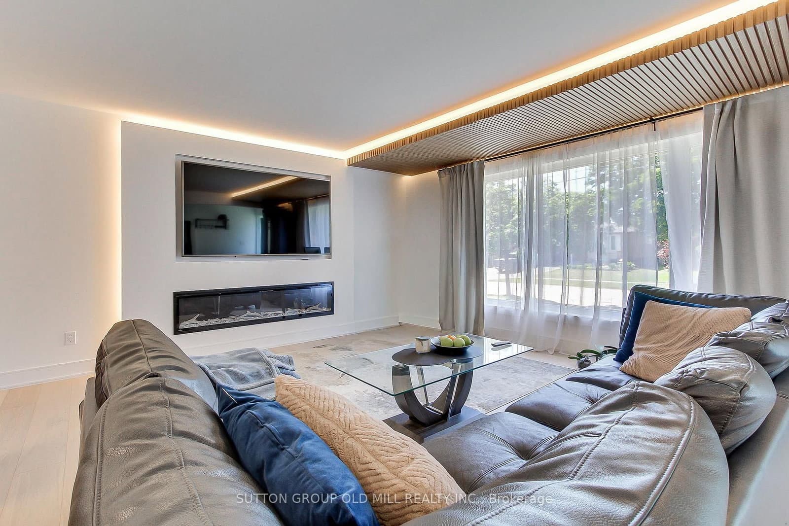 23 Moore Park Crescent - Image 6