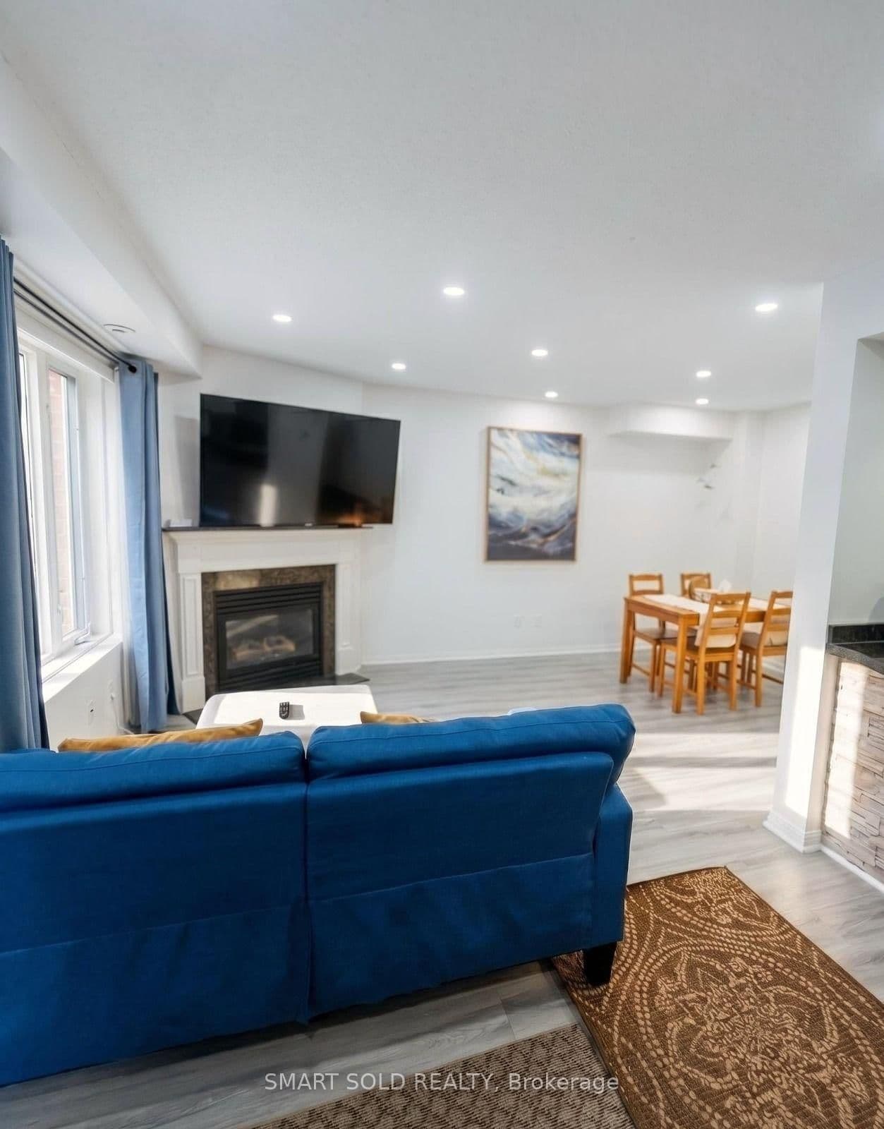 15 Laidlaw Street, Unit 608 - Image 4
