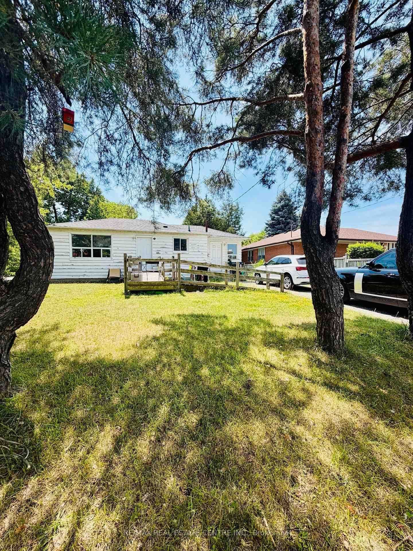 7118 Goreway Drive - Image 2
