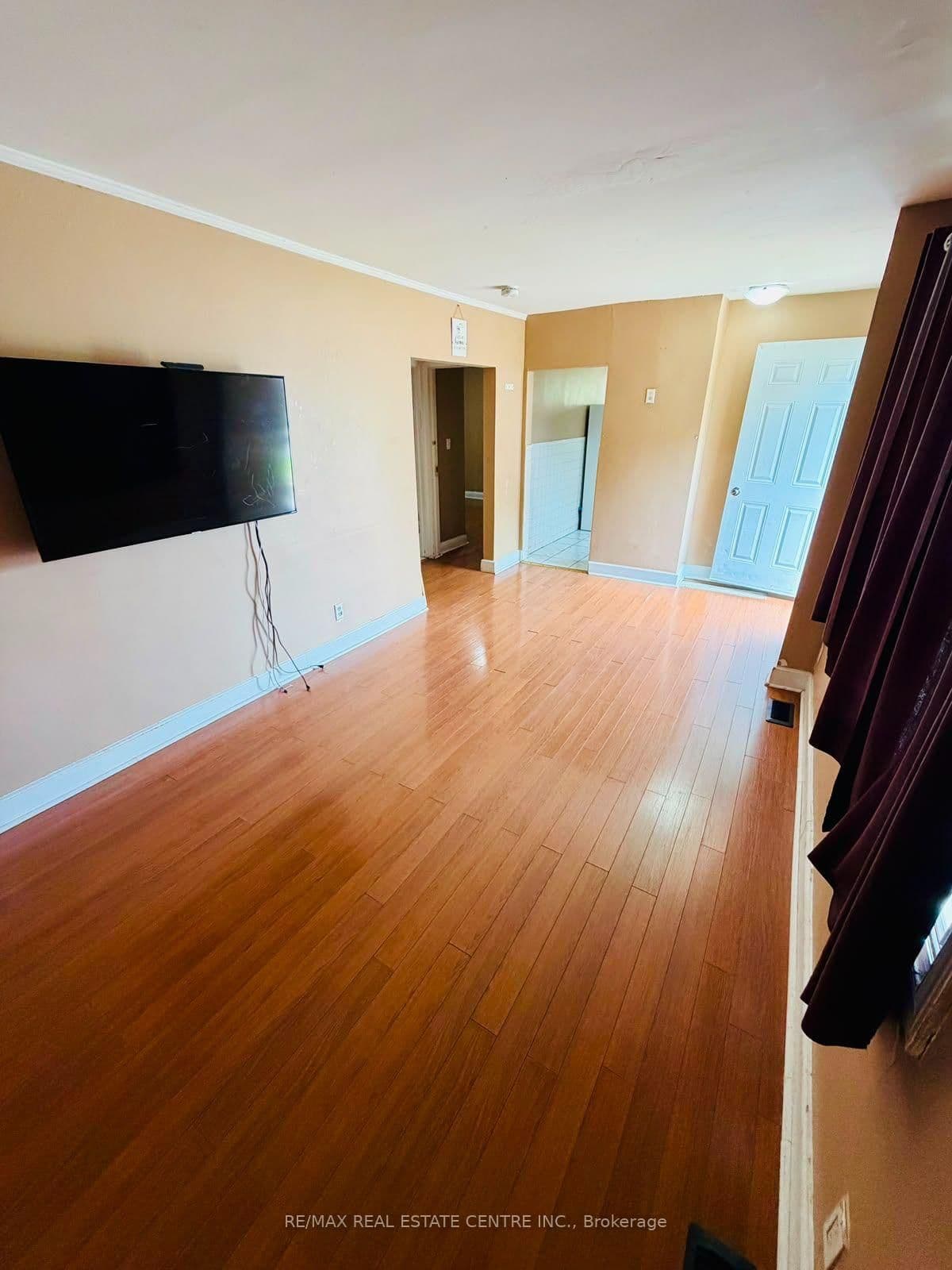 7118 Goreway Drive - Image 6
