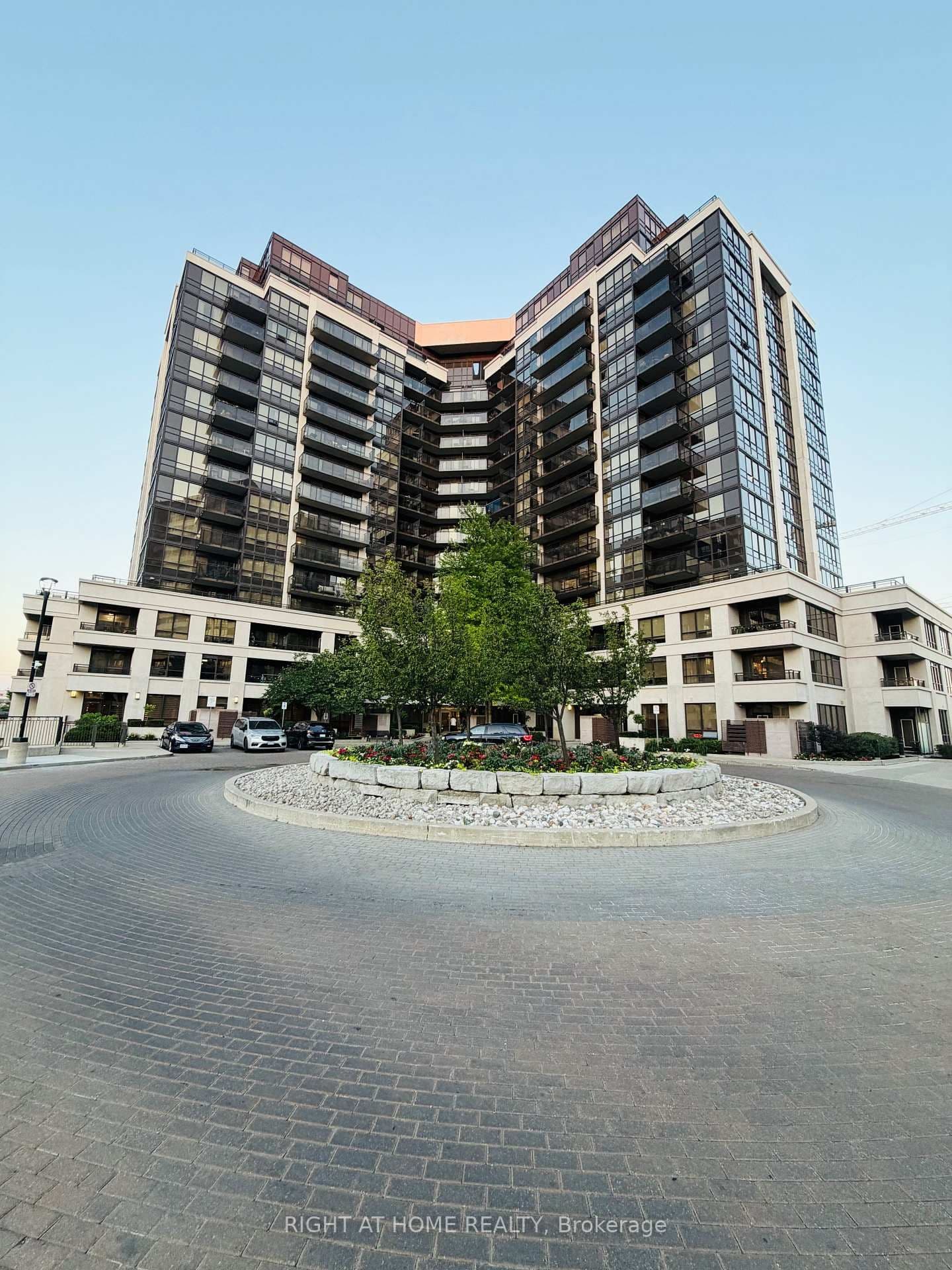 1060 Sheppard Avenue W, Unit 909 - Image 1