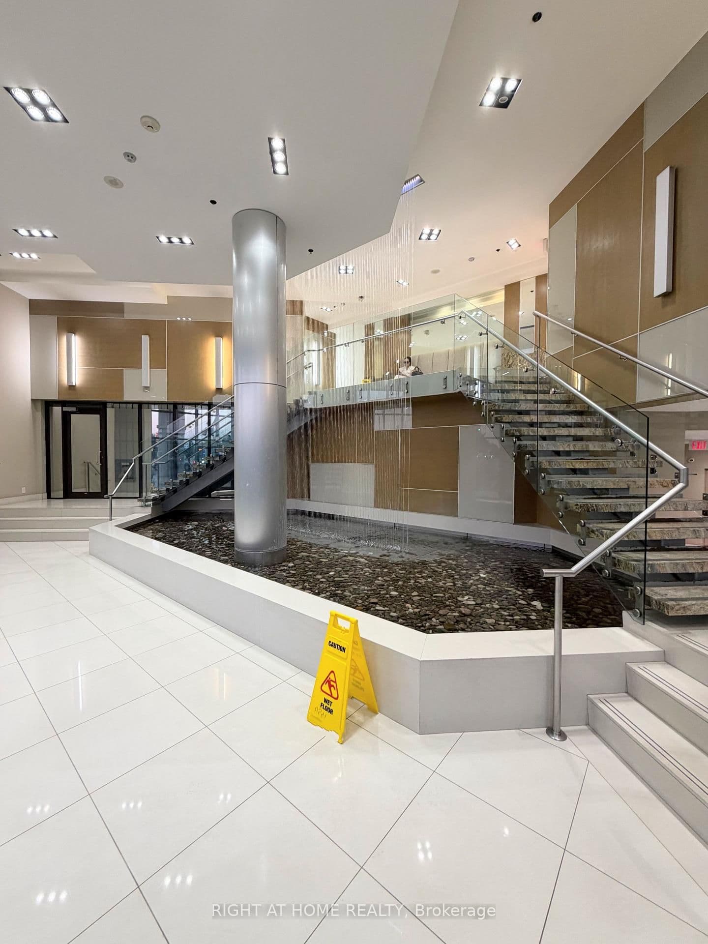 1060 Sheppard Avenue W, Unit 909 - Image 4