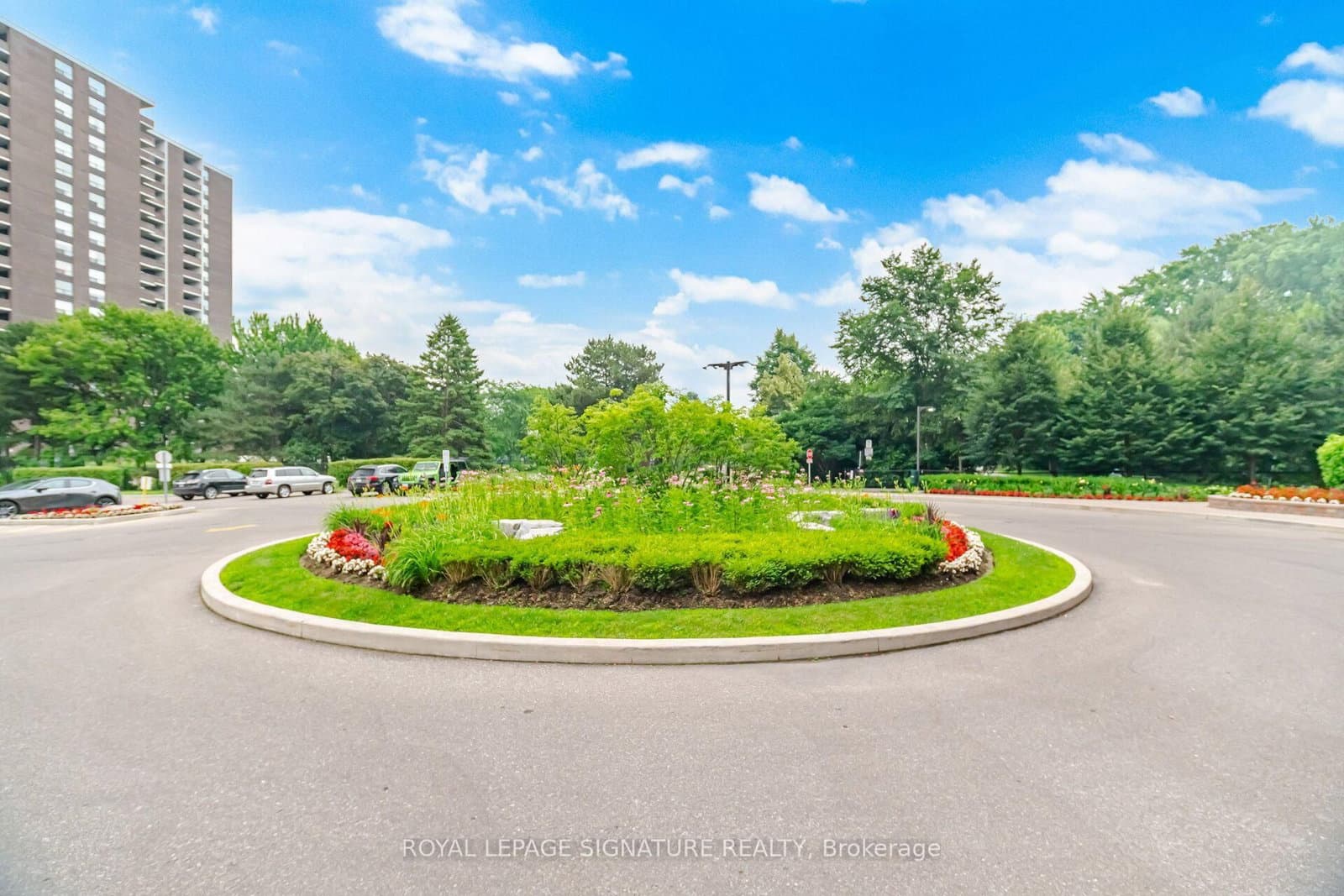 1485 Lakeshore Road E, Unit 411 - Image 2