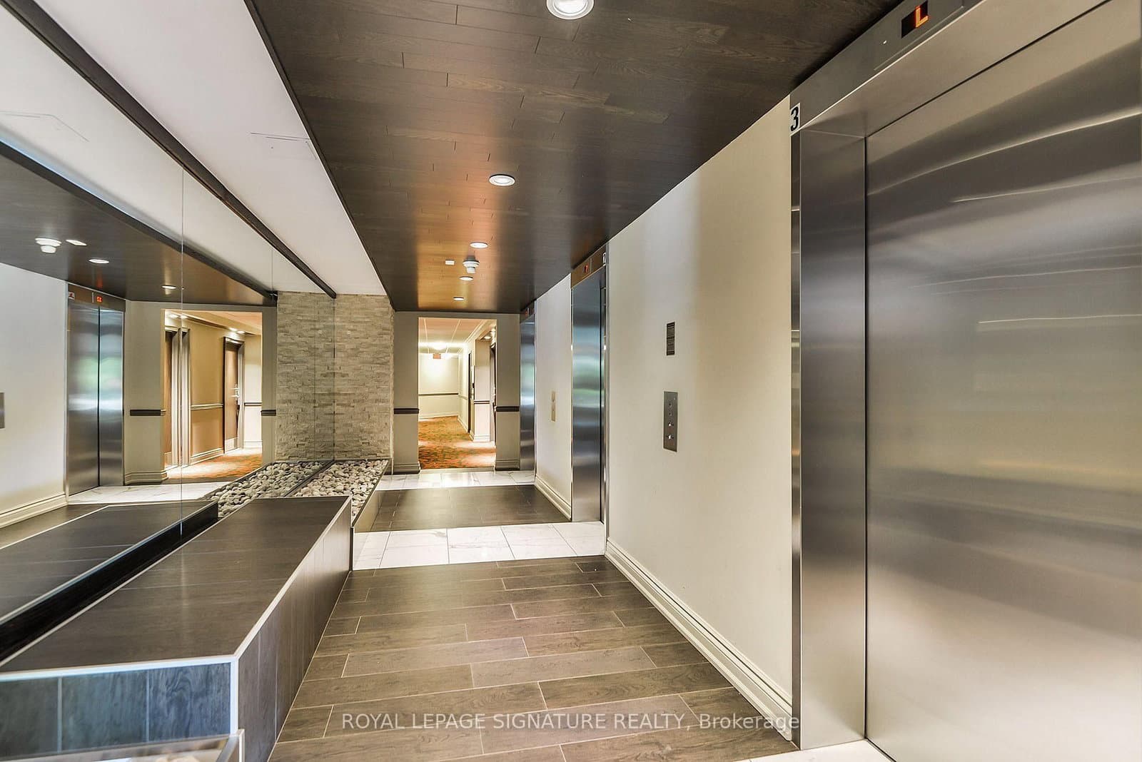 1485 Lakeshore Road E, Unit 411 - Image 6
