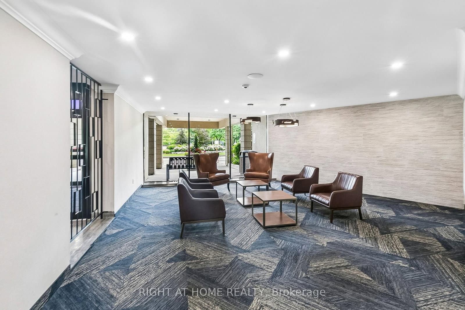 451 The West Mall, Unit 807 - Image 4
