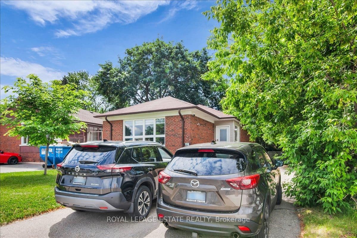 4037 Bloor Street W - Image 4