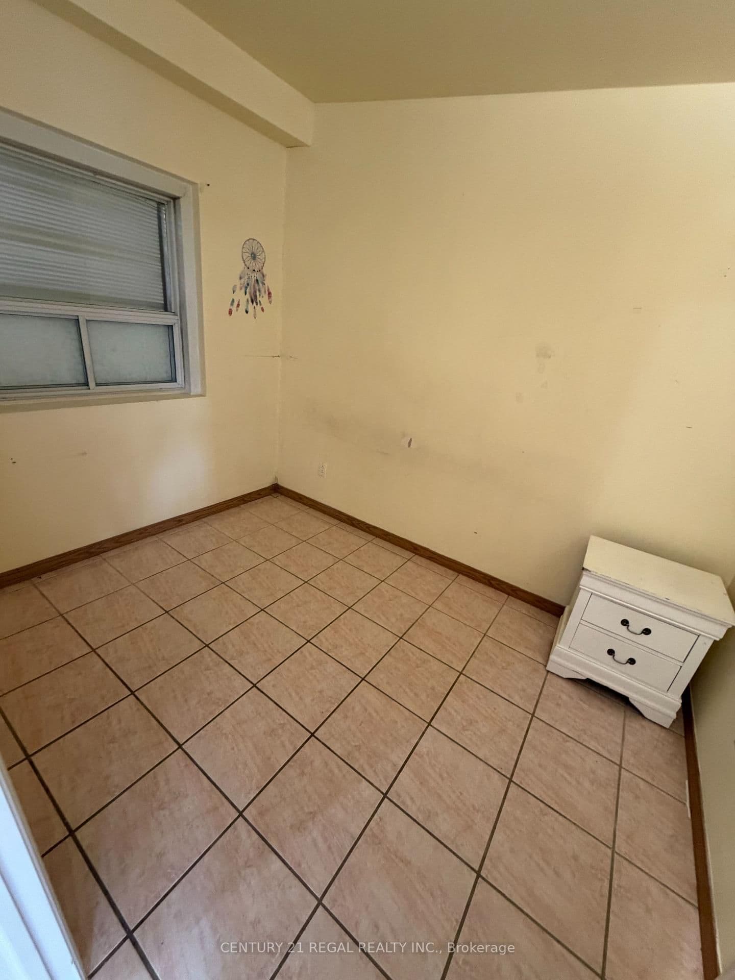 690 Jane Street - Image 3