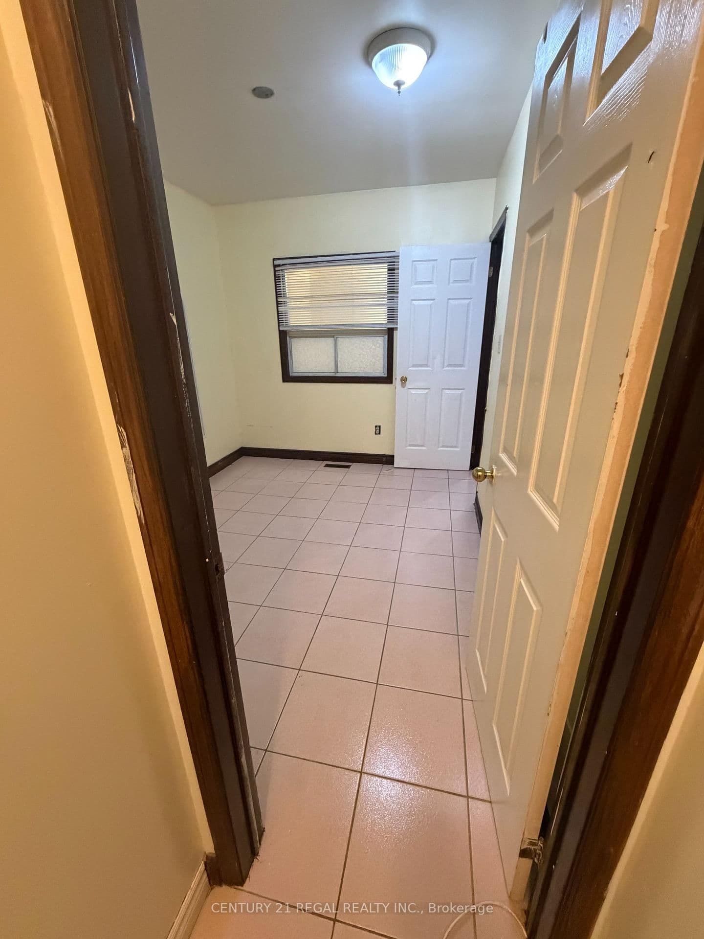 690 Jane Street - Image 5