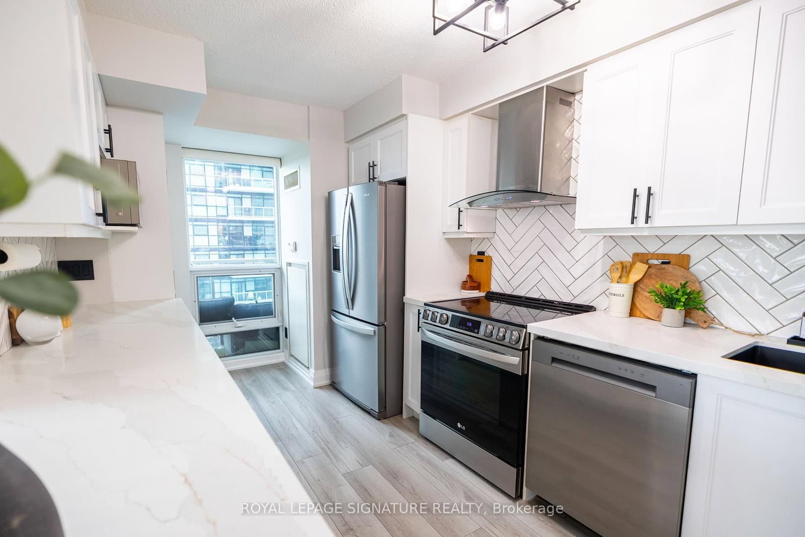 155 Legion Road N, Unit 1905 - Image 4