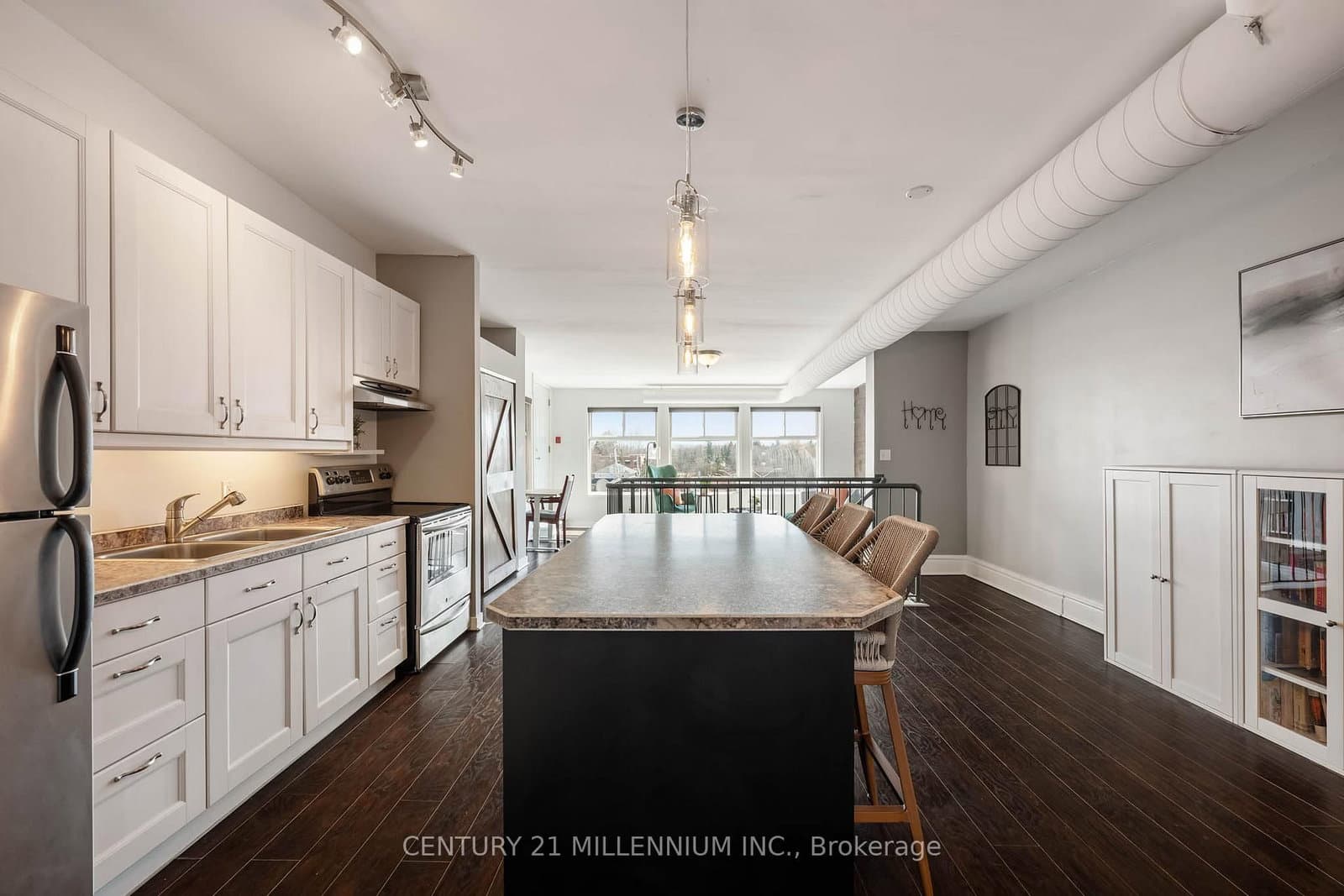 166 Broadway Avenue, Unit 5 - Image 3