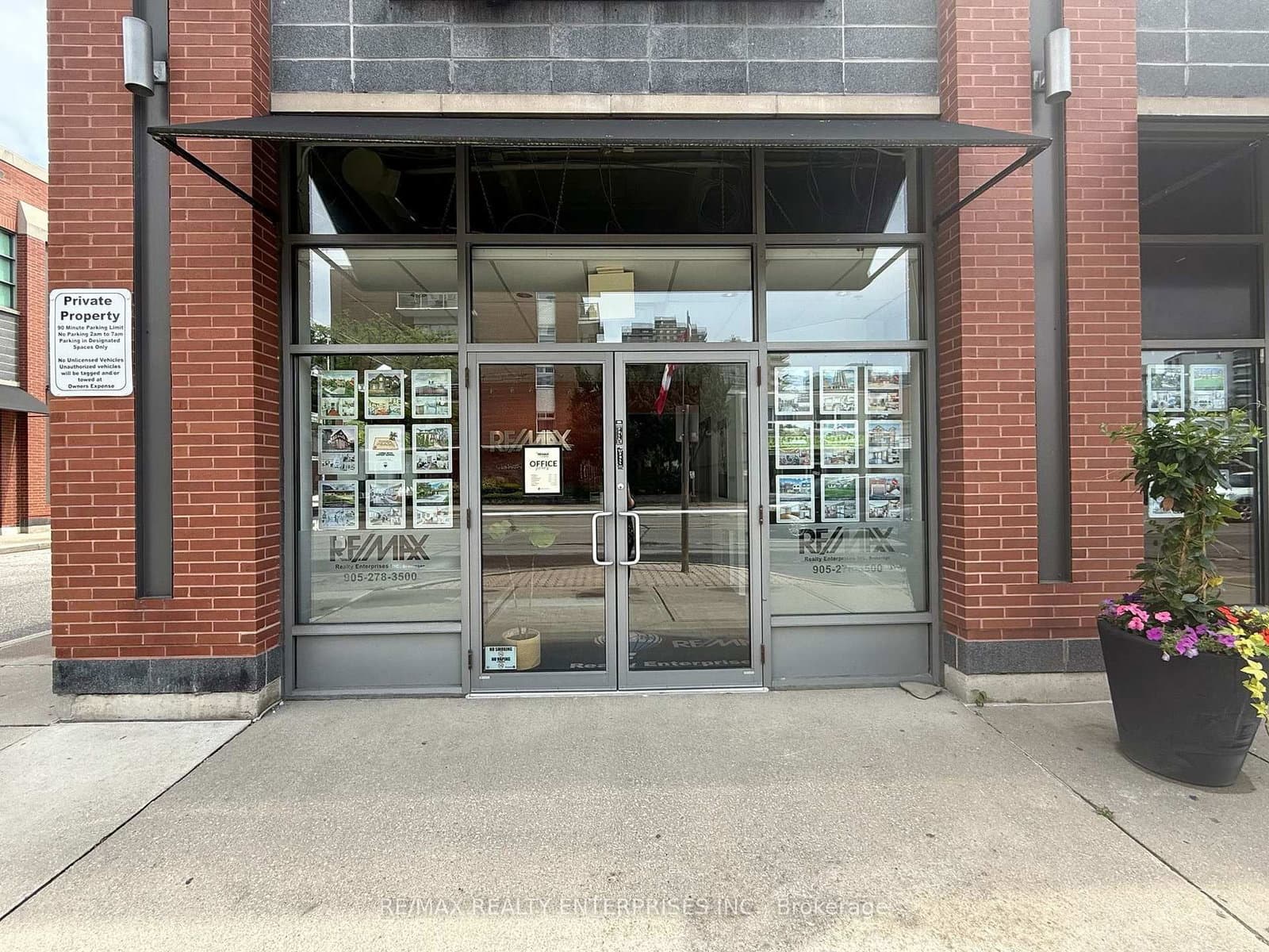 125 Lakeshore Road E, Unit C-14 - Image 4