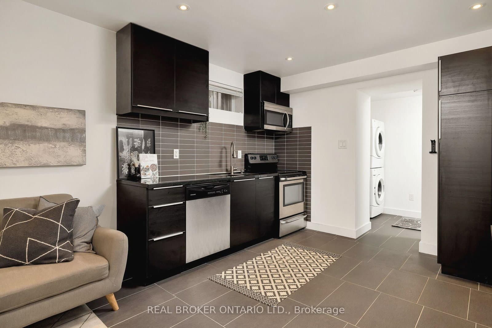 135 Prescott Avenue, Unit Lower - Image 3