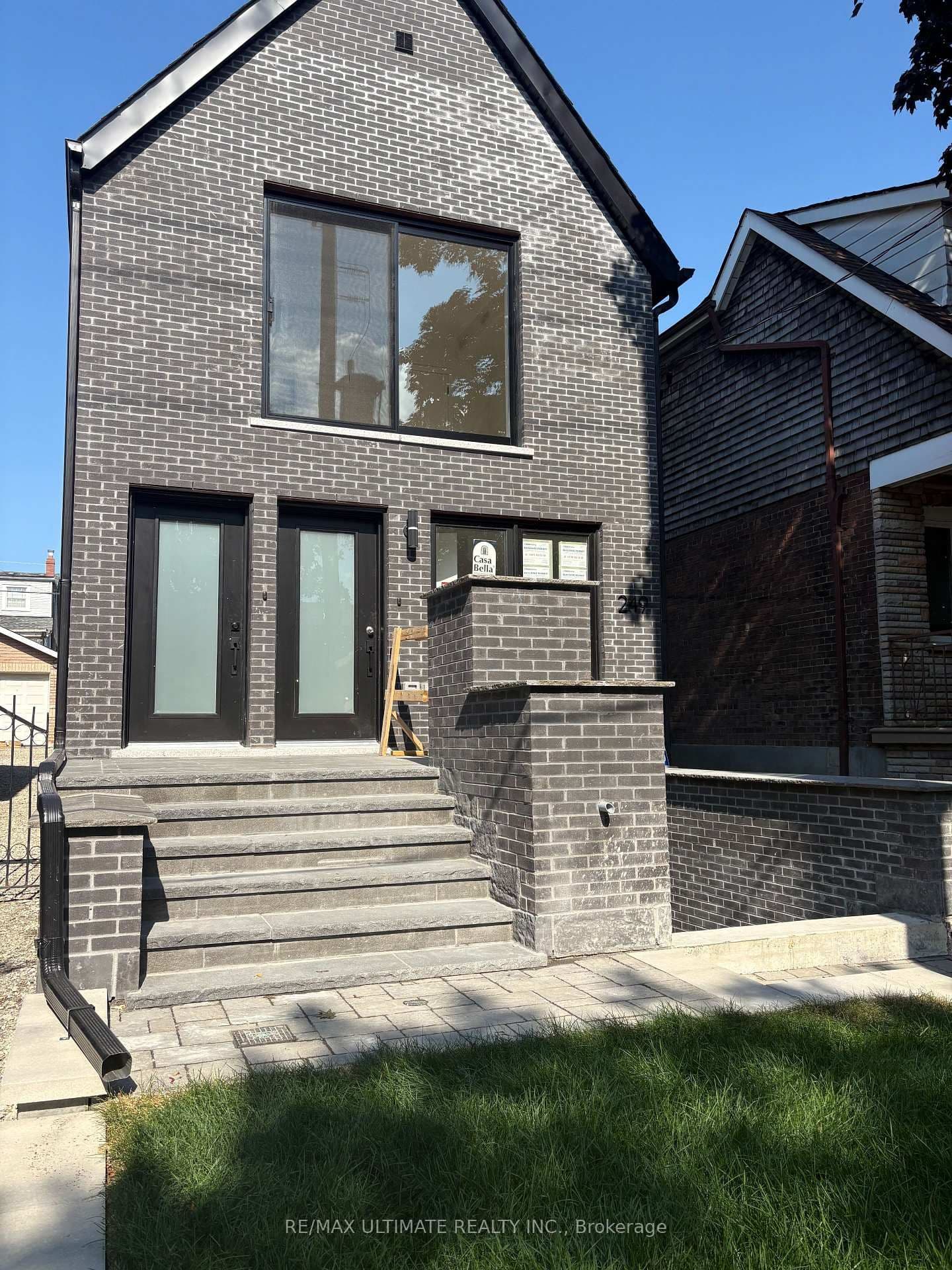 249 Silverthorn Avenue, Unit Lower - Image 1