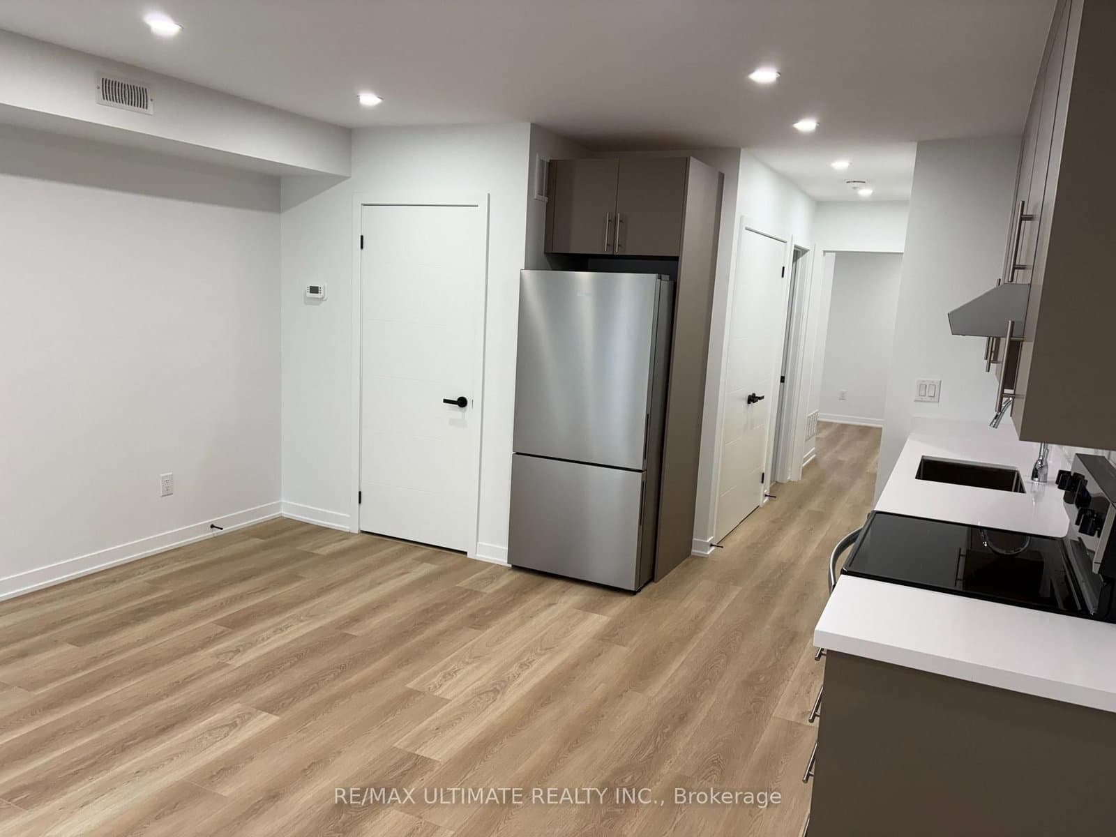 249 Silverthorn Avenue, Unit Lower - Image 5