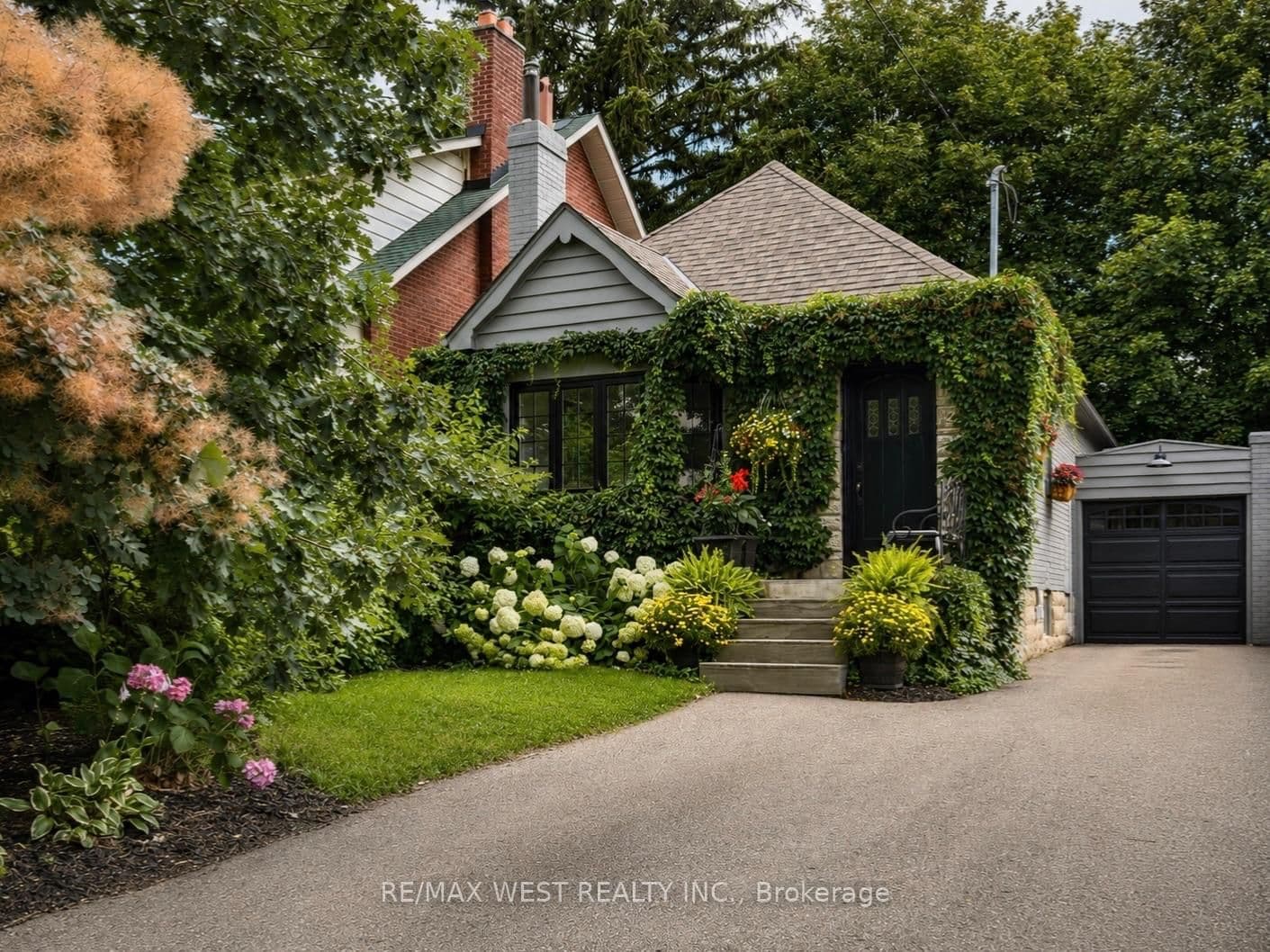 12 Brentwood Road S - Image 3