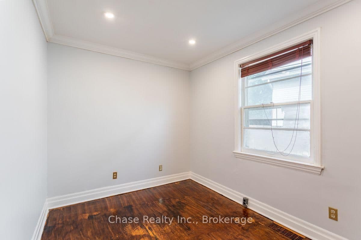 402 Guelph Line - Image 4
