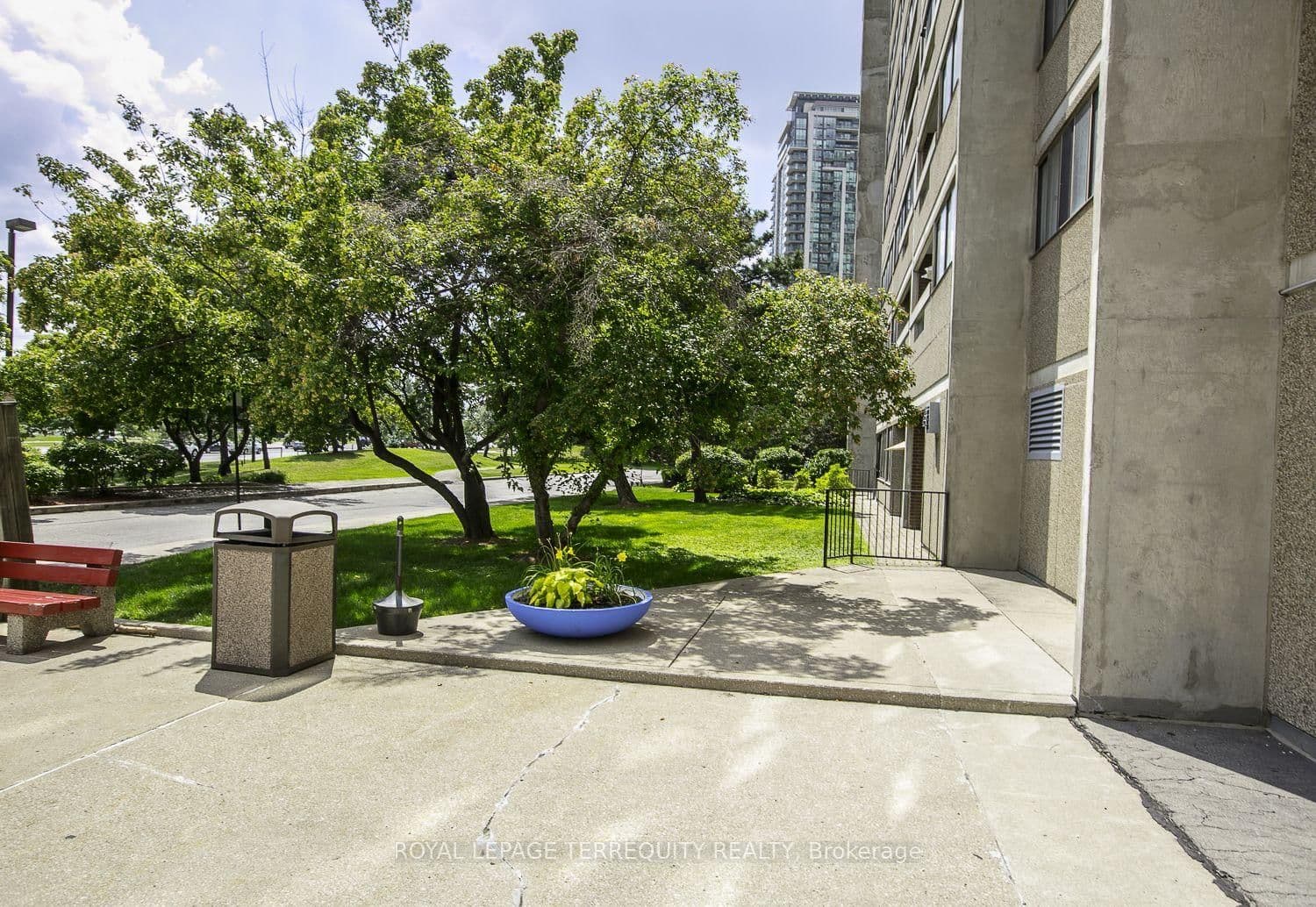 50 Elm Drive E, Unit 604 - Image 5