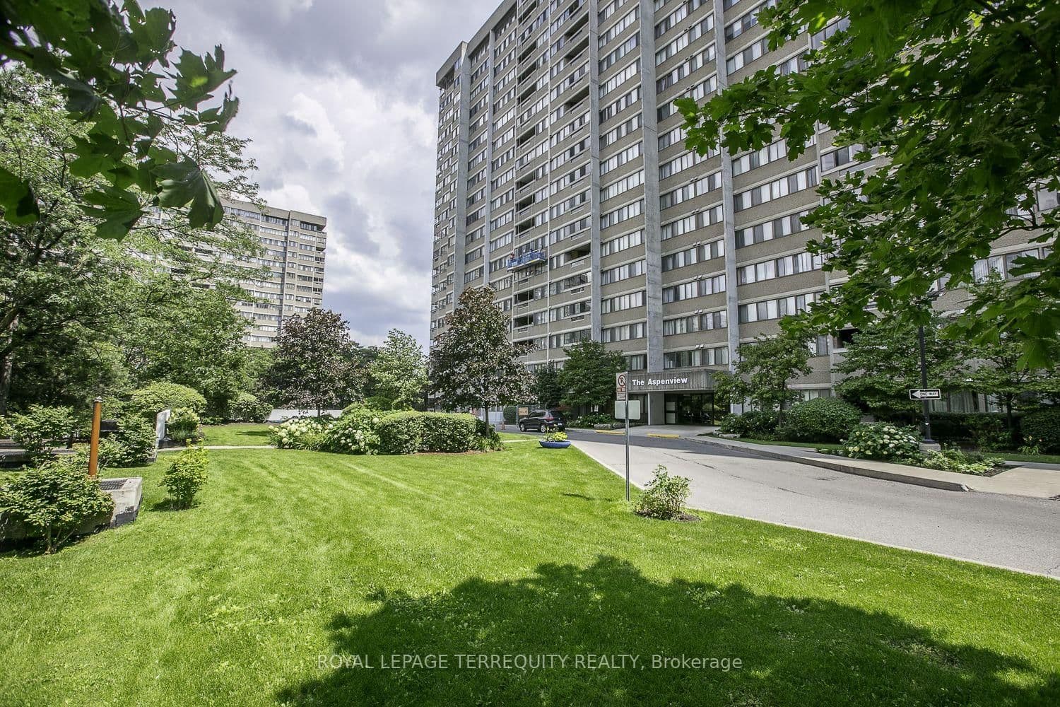 50 Elm Drive E, Unit 604 - Image 6