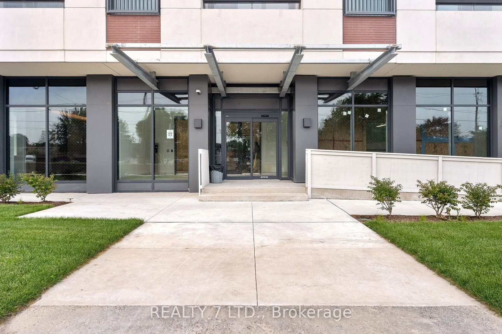 4010 Eglinton Avenue W, Unit 708 - Image 3