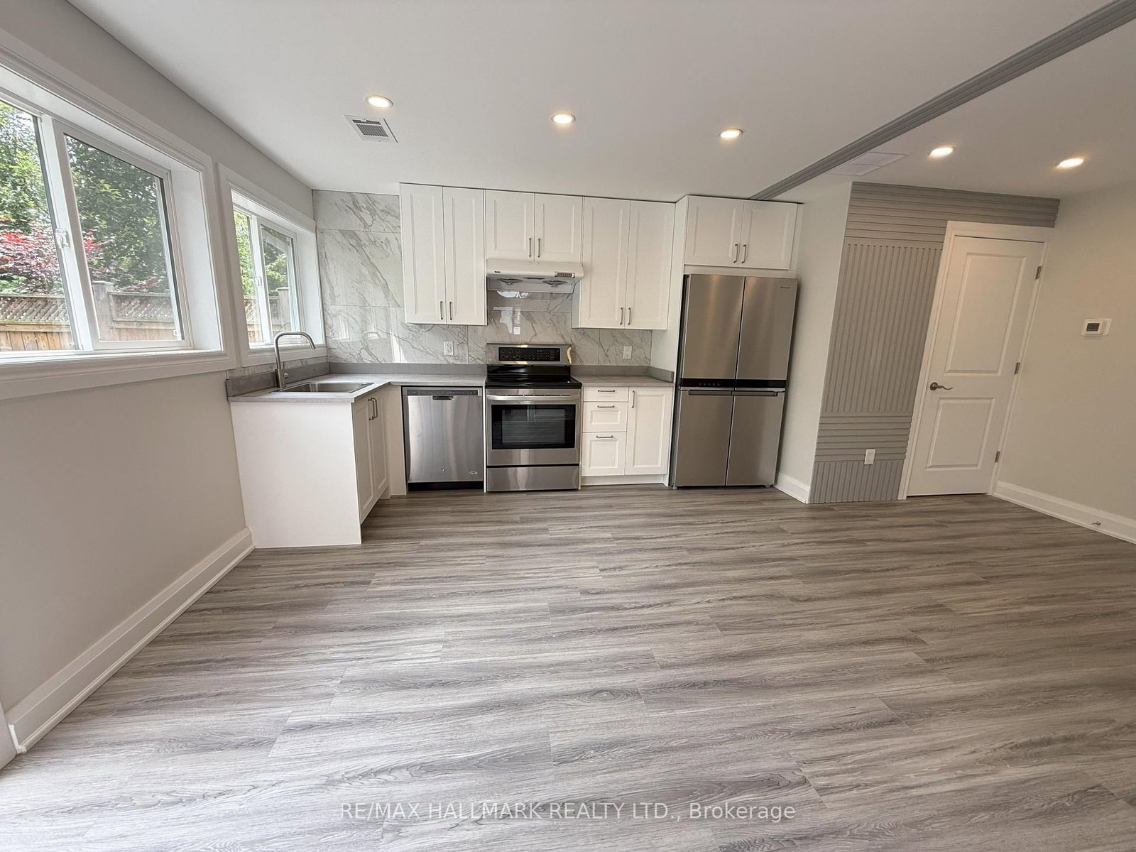 382 Burnhamthorpe Road, Unit Garden Suite - Image 3