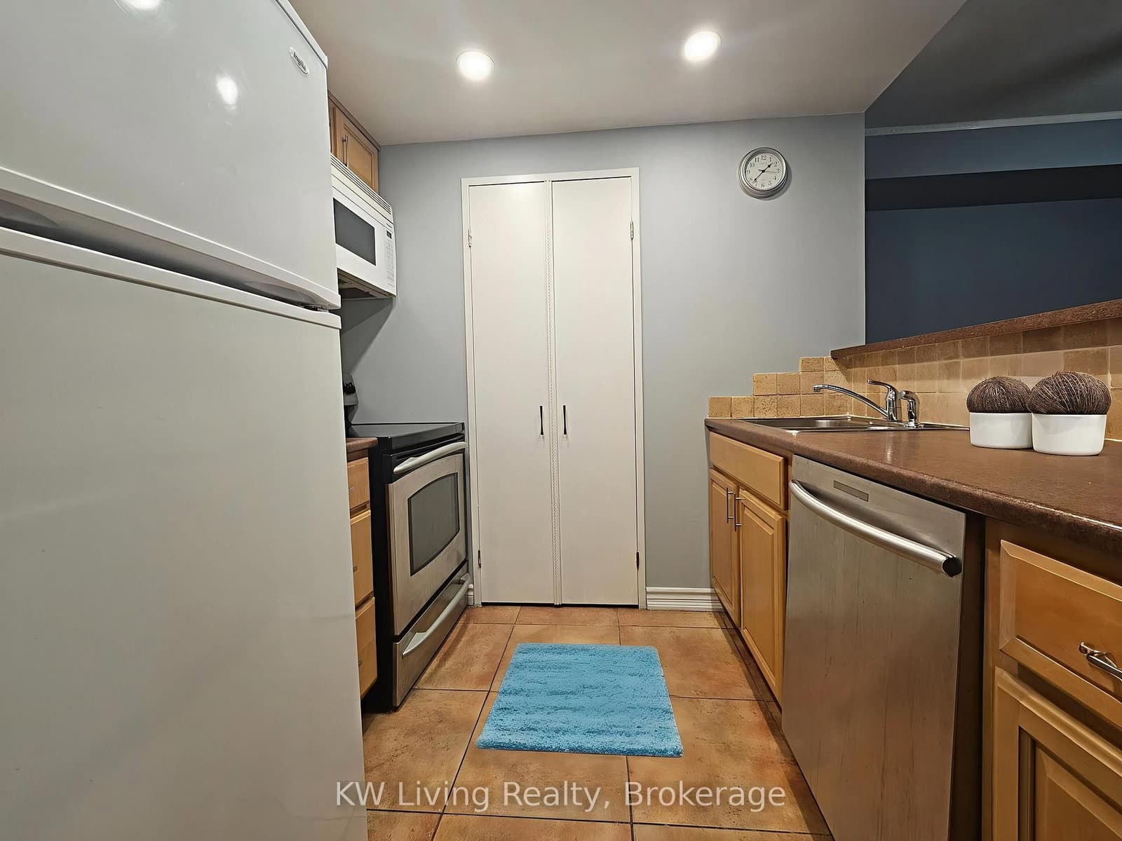 265 Enfield Place, Unit 1502 - Image 3