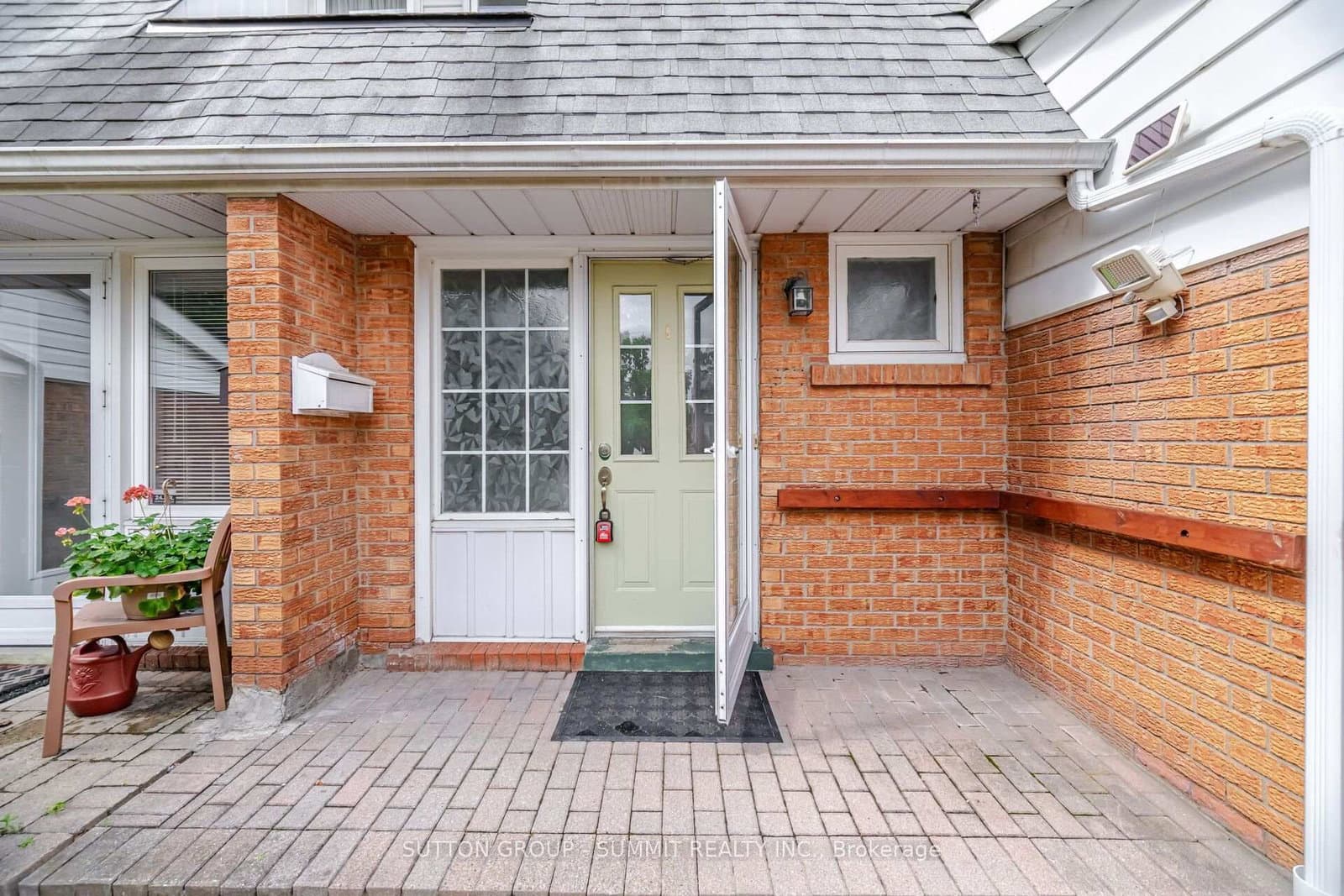 667 Green Meadow Crescent - Image 3