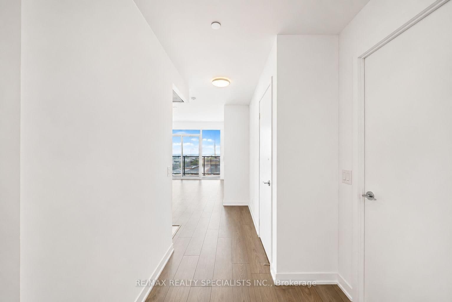 285 Dufferin Street, Unit 817 - Image 5