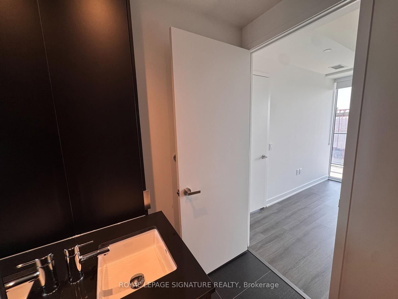 448 Burnhamthorpe Road W, Unit 4601 - Image 6