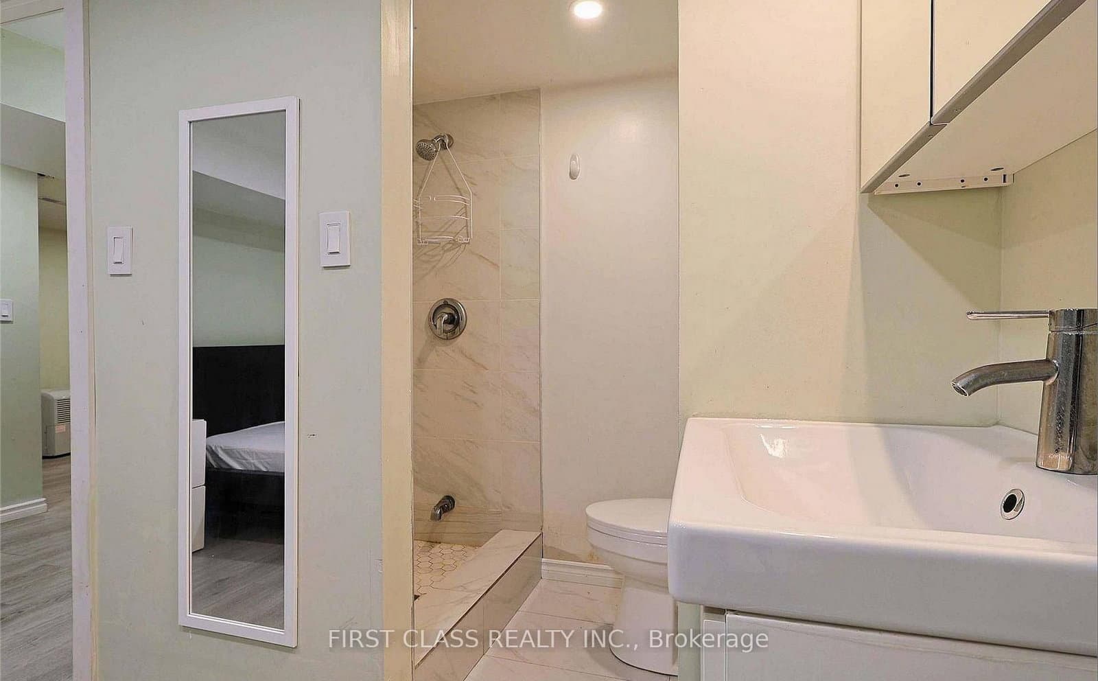 76 Macdonald Street, Unit Lower - Image 6