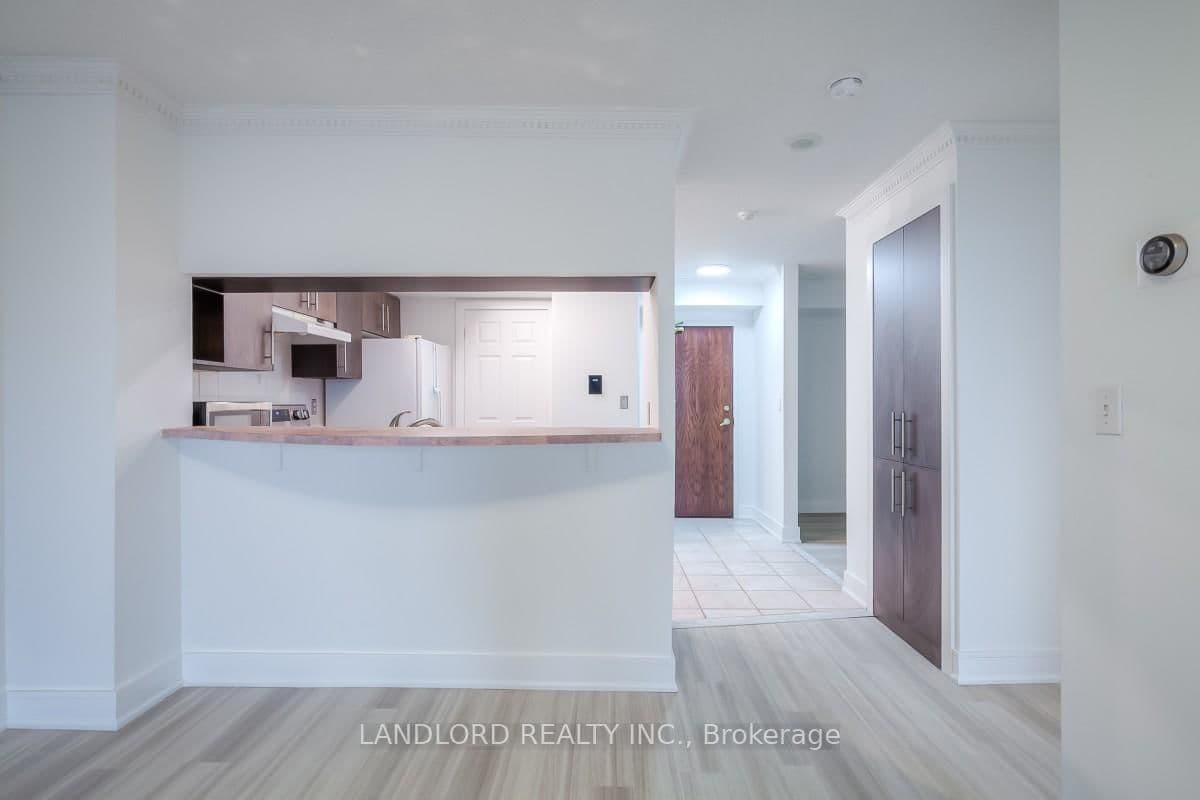 190 Manitoba Street, Unit 511 - Image 5