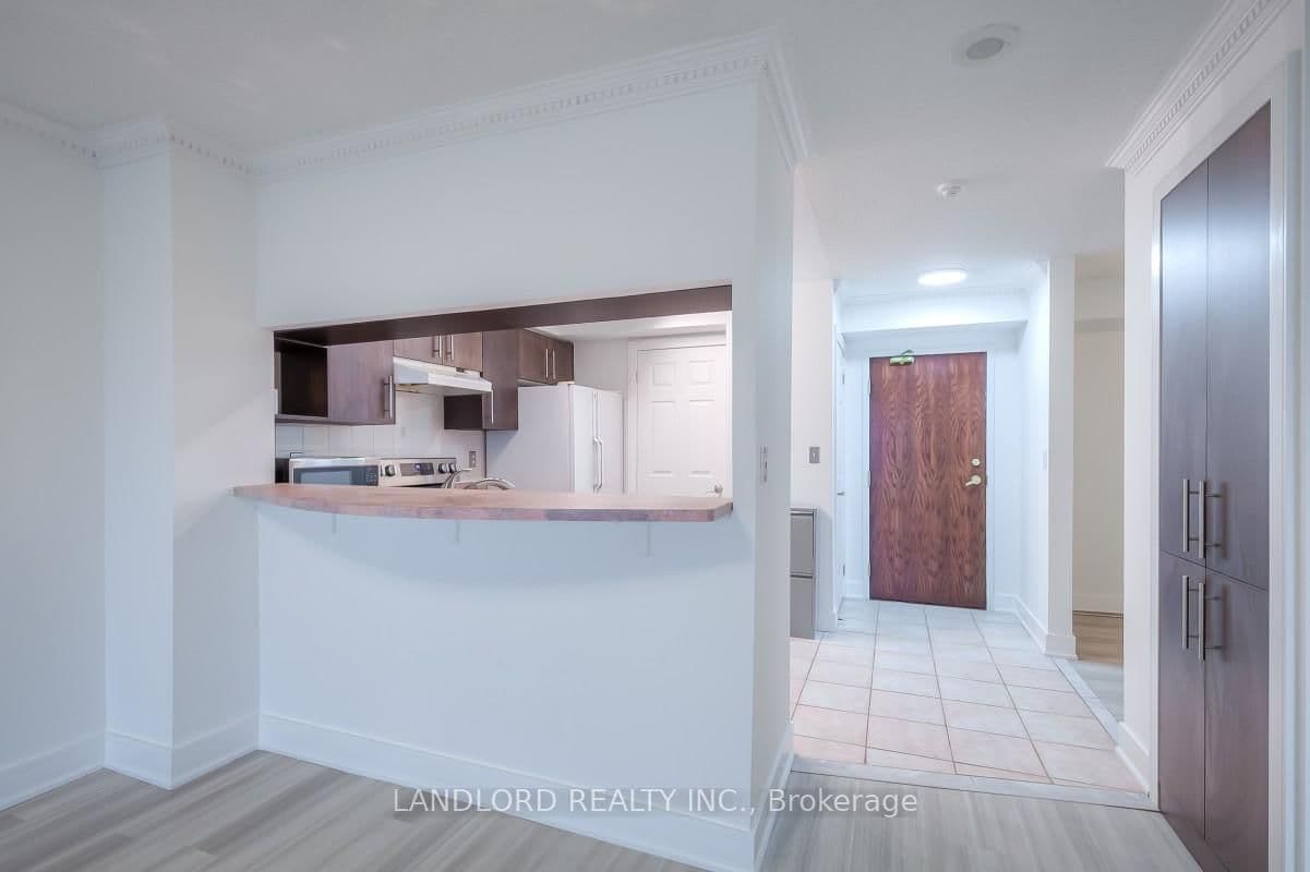 190 Manitoba Street, Unit 511 - Image 6