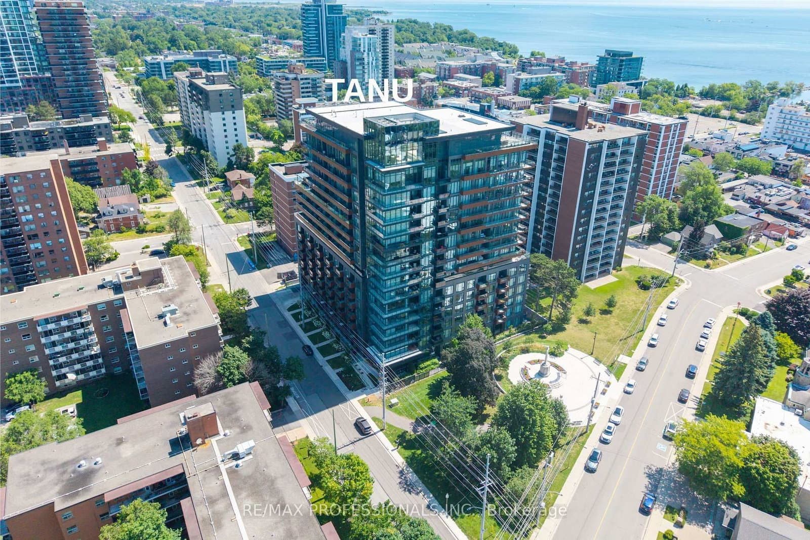 21 Park Street E, Unit 816 - Image 2