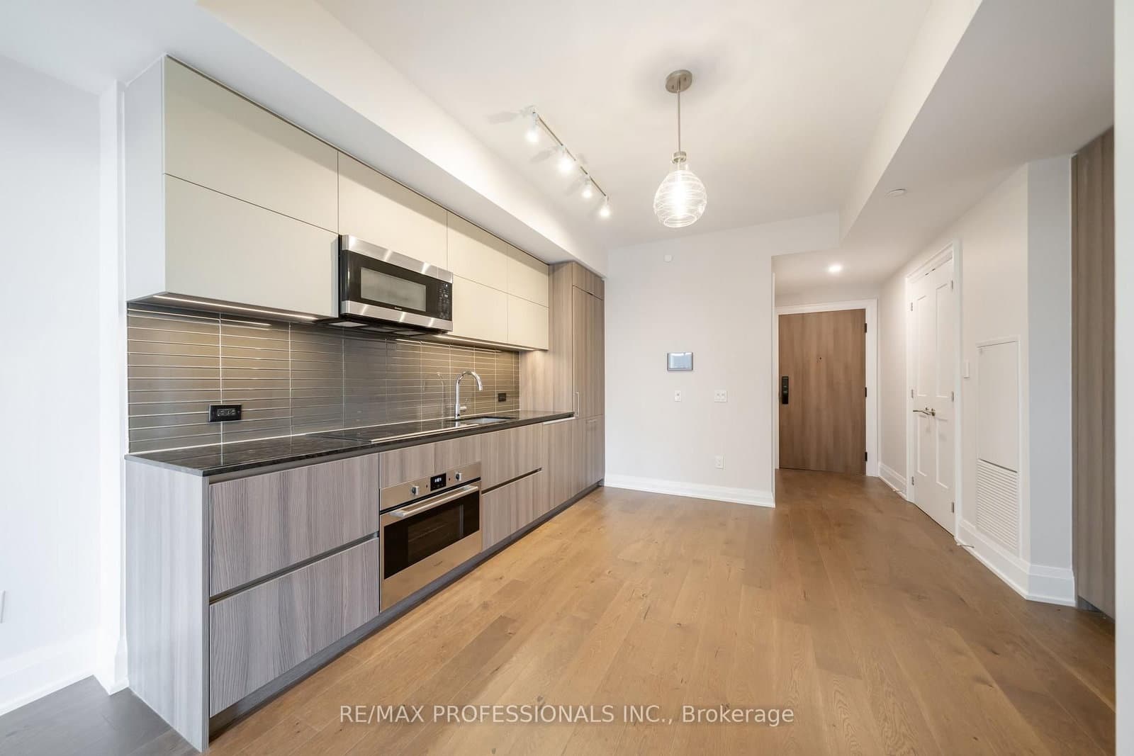 21 Park Street E, Unit 816 - Image 6