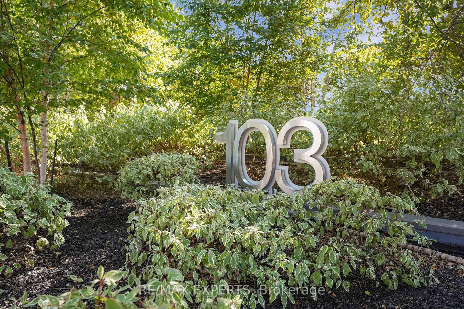 103 The Queensway, Unit 1915 - Image 2