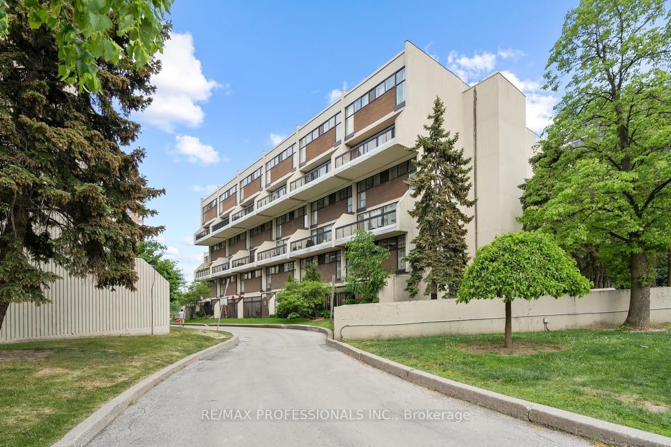 2 Valhalla Inn Road, Unit 339 - Image 1