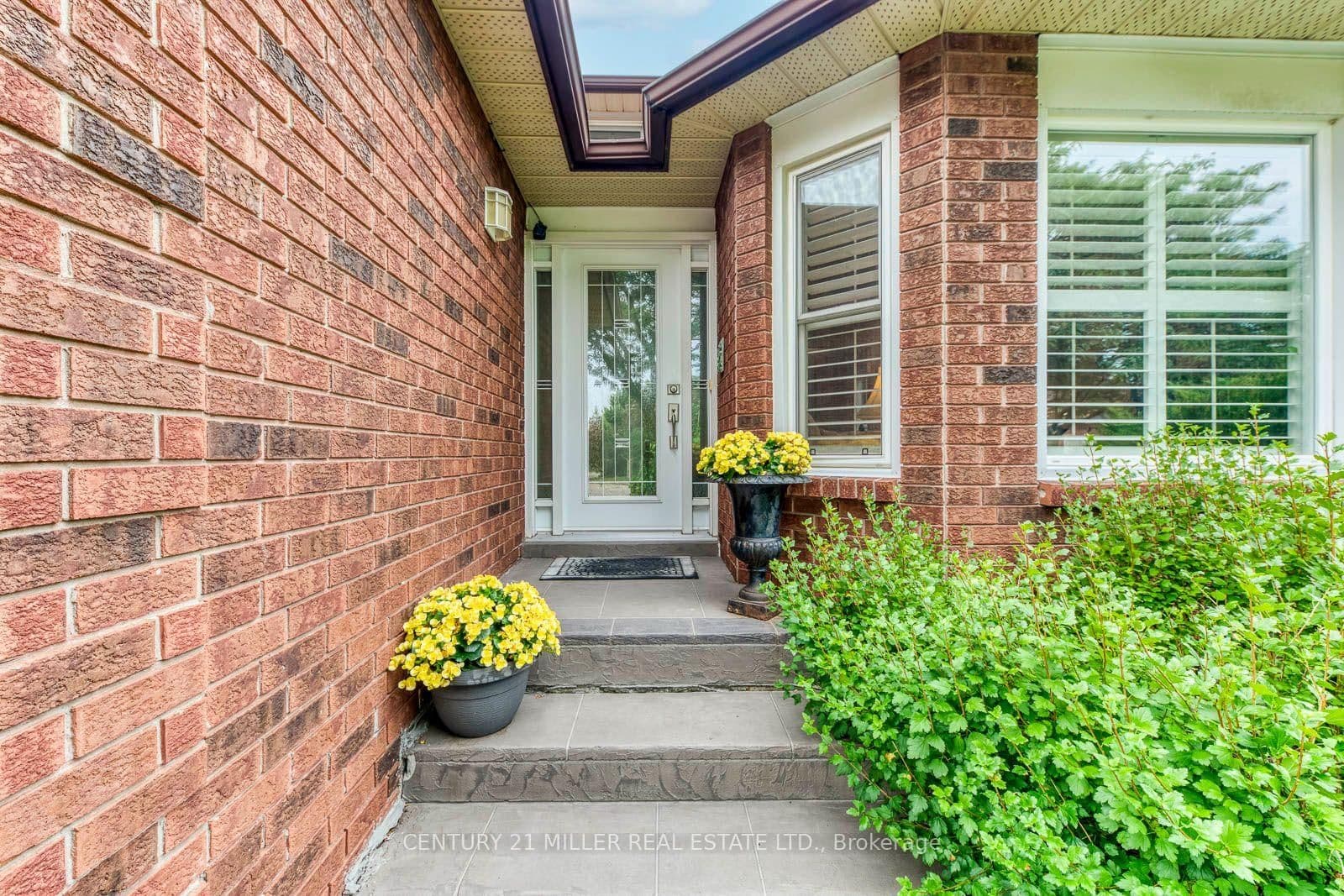 1379 Bramblewood Green - Image 3