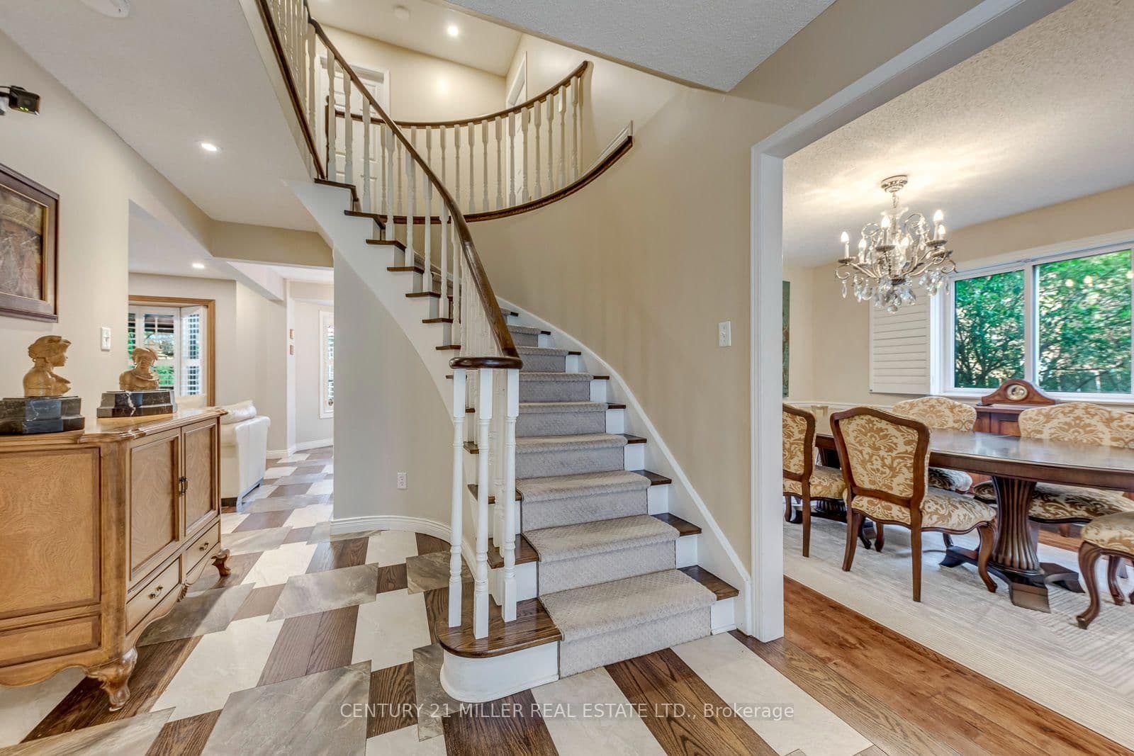 1379 Bramblewood Green - Image 5