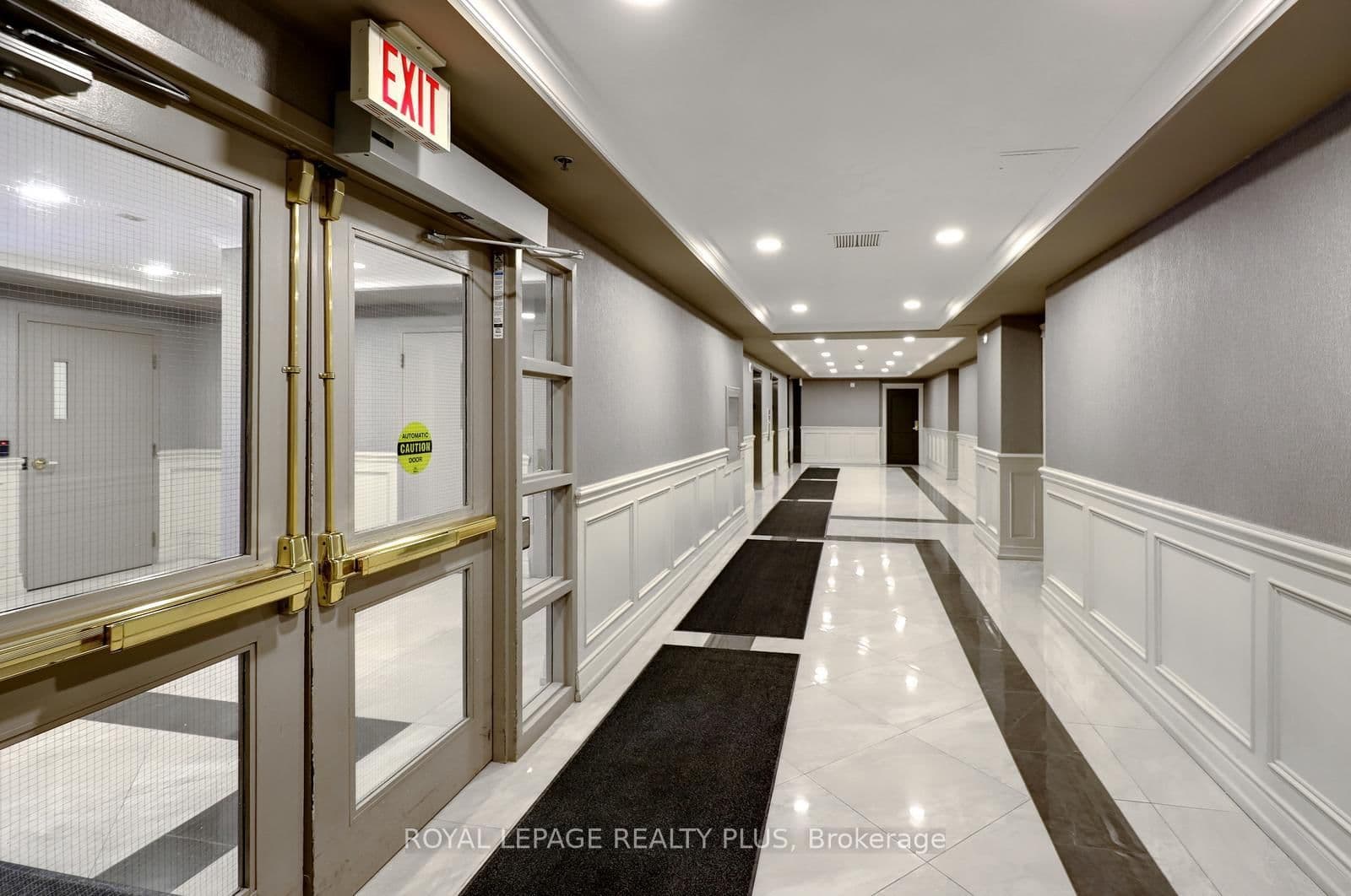 3351 Cawthra Road, Unit 215 - Image 4