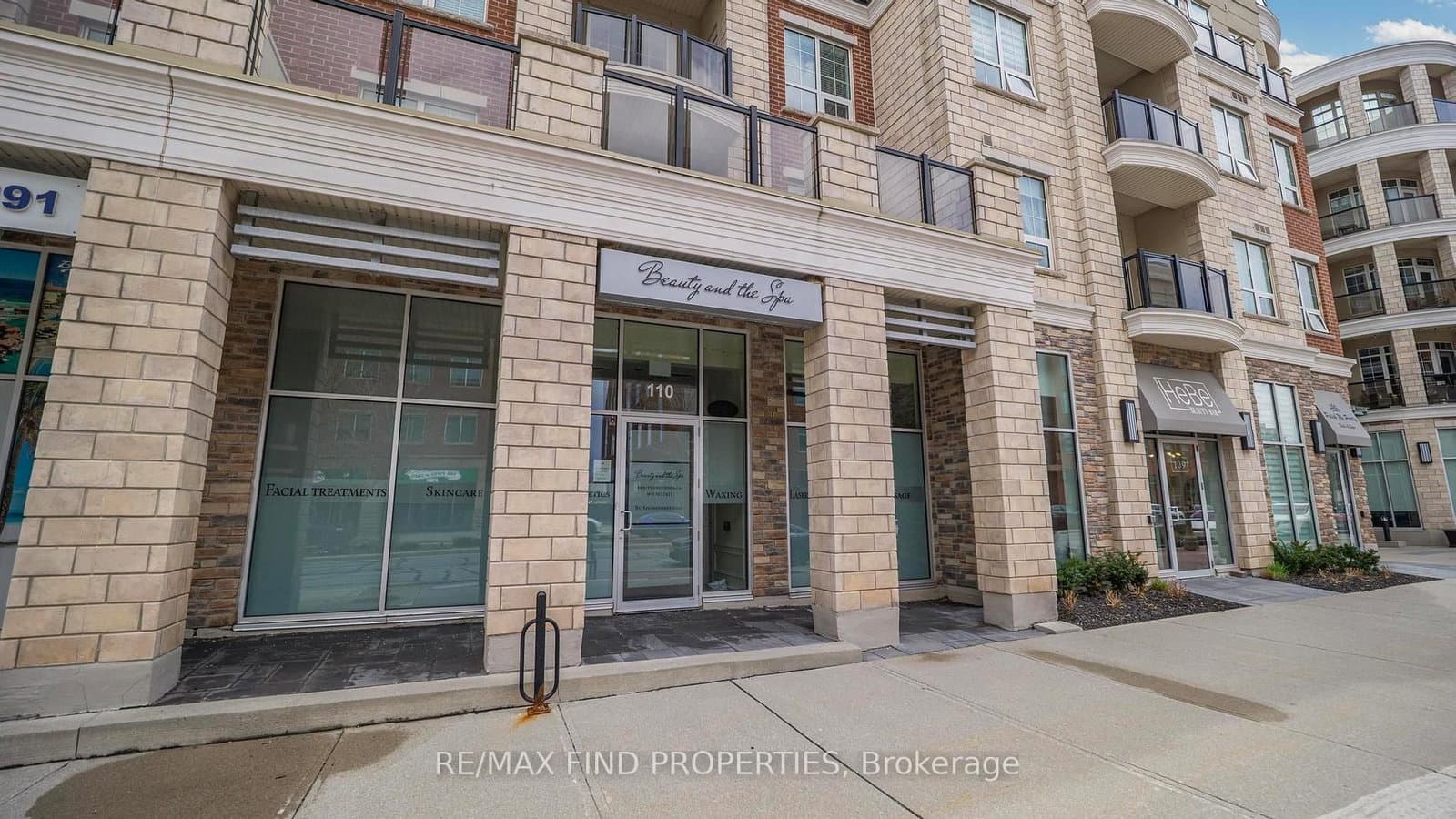 216 Oak Park Boulevard, Unit 110 - Image 1