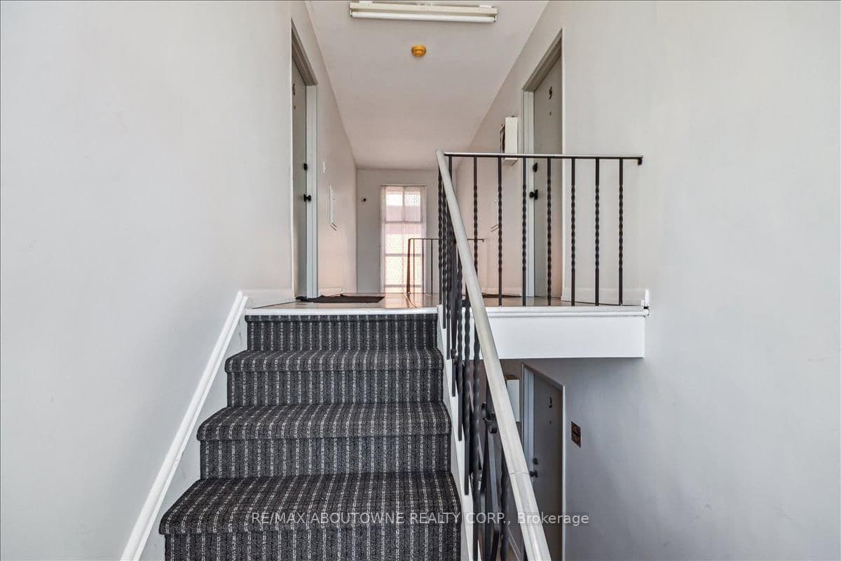 2 Wesley Street, Unit 6 - Image 4