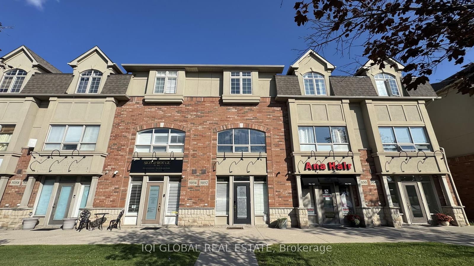 5052 Fairview Street - Image 2
