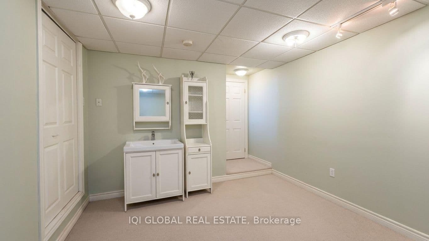 5052 Fairview Street - Image 6