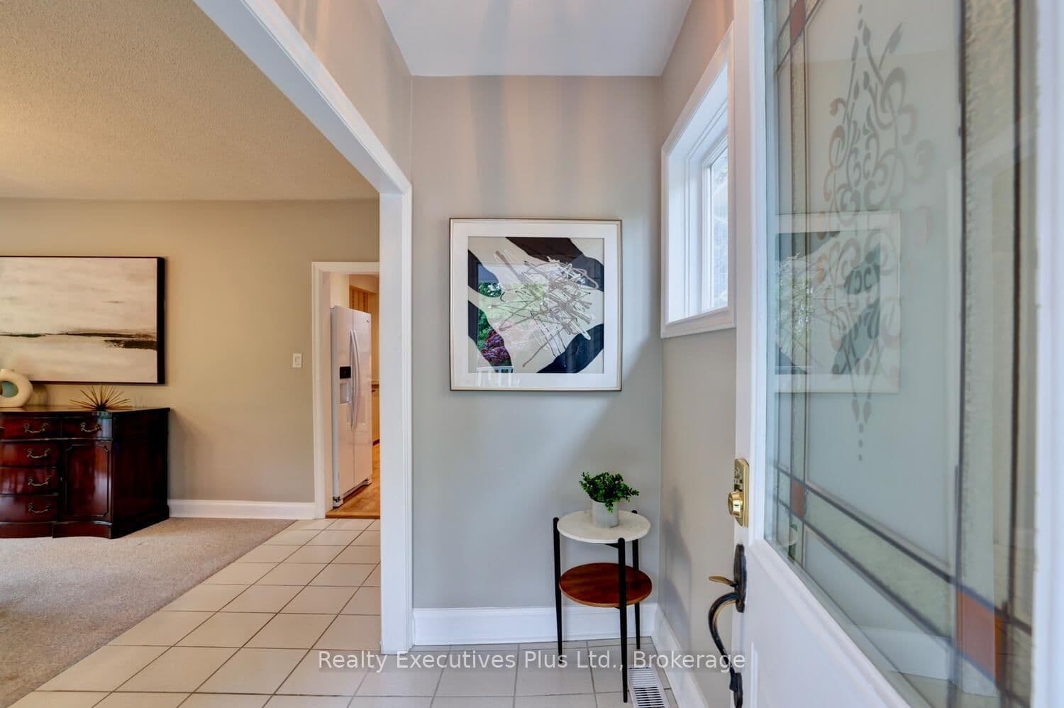 322 Pine Avenue - Image 6