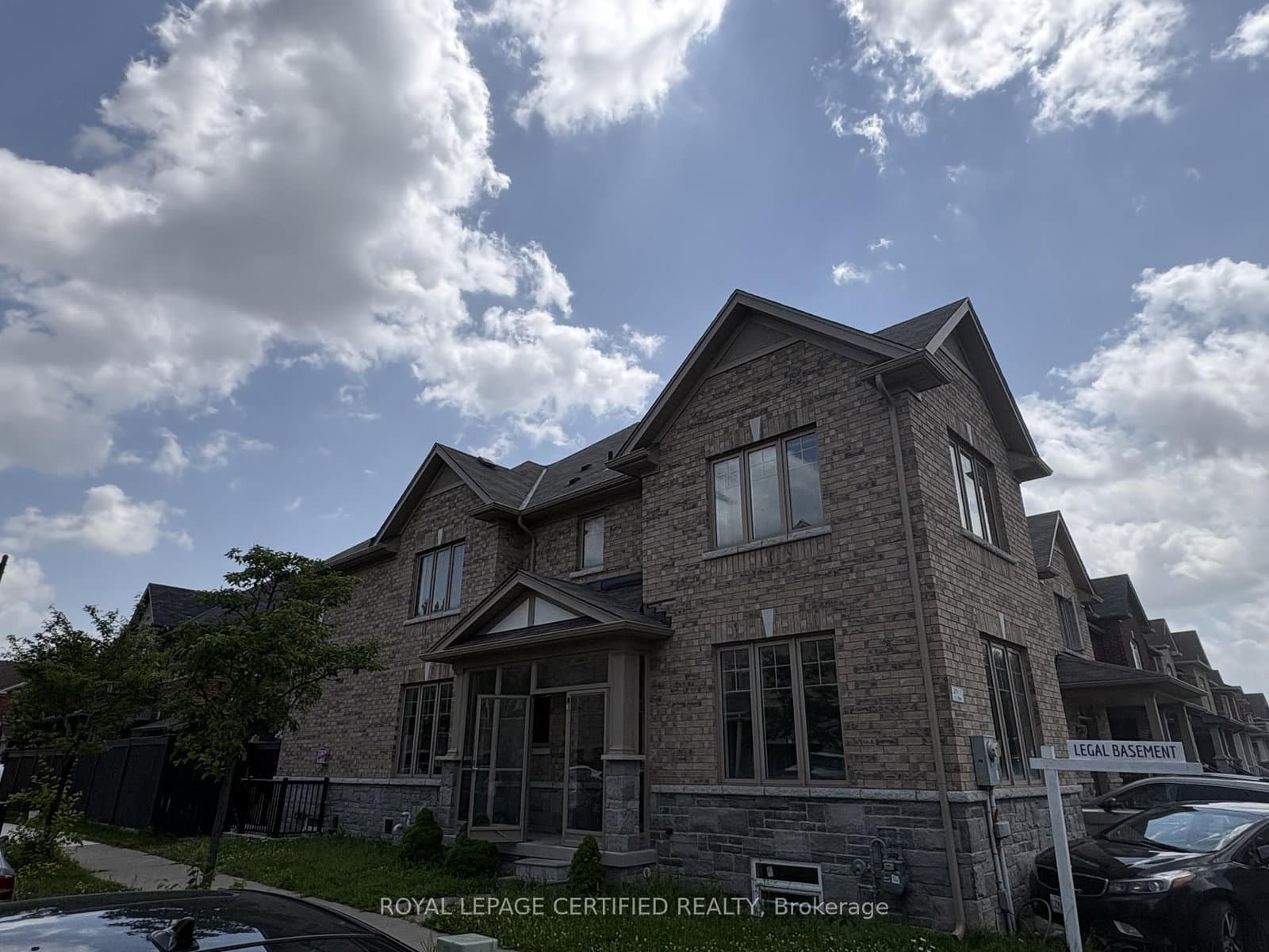 271 Andrews Trail, Unit Upper - Image 2