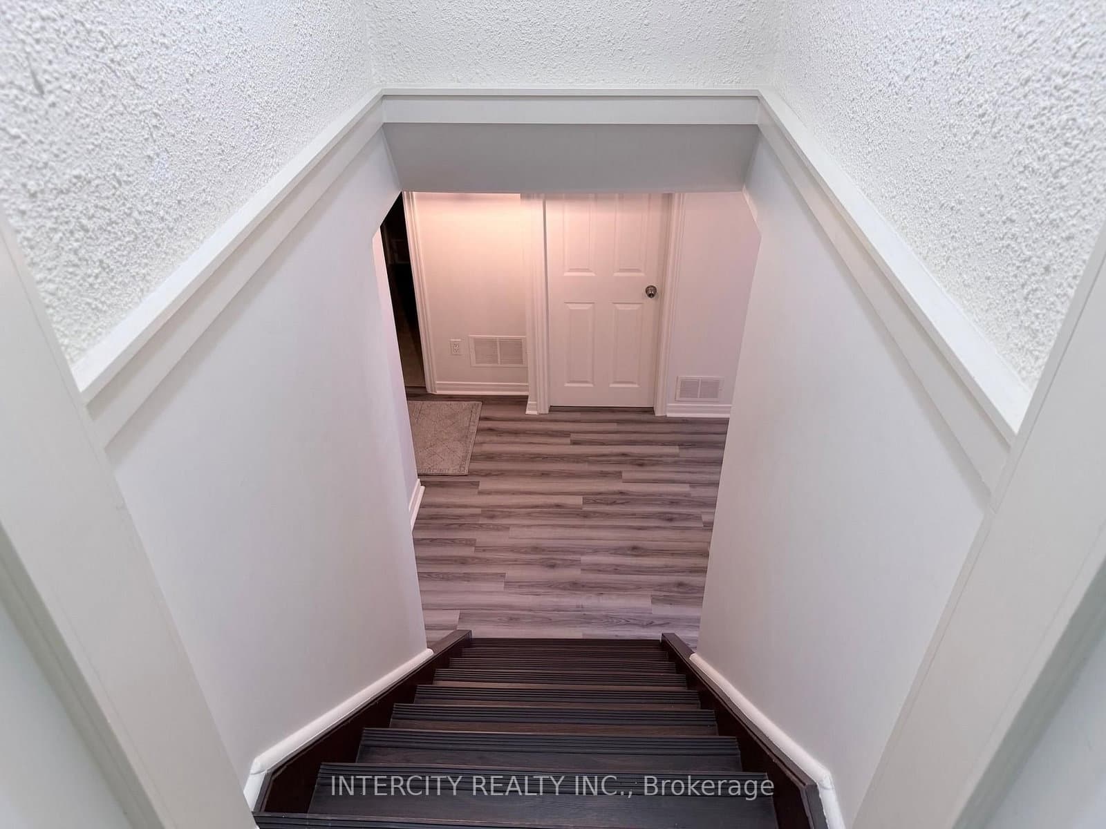 36 Strathburn Boulevard - Image 5