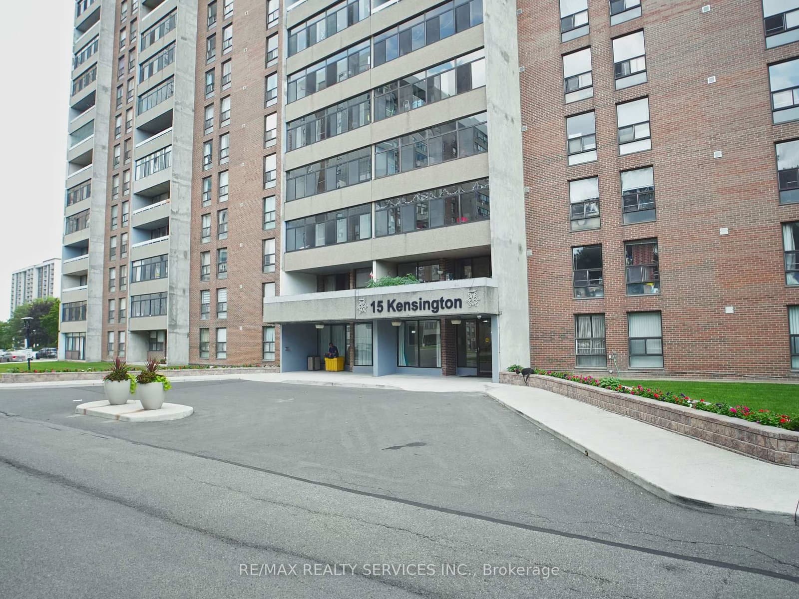 15 Kensington Road E, Unit 1901 - Image 1