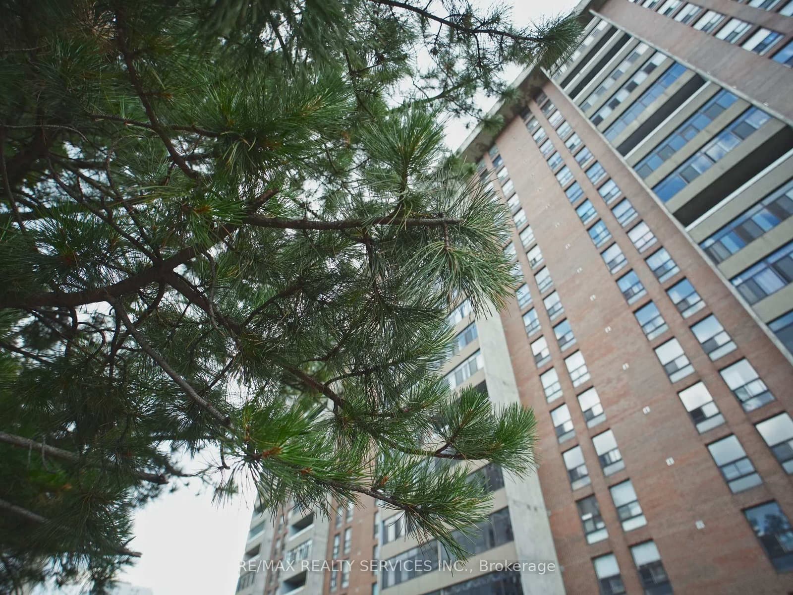 15 Kensington Road E, Unit 1901 - Image 6