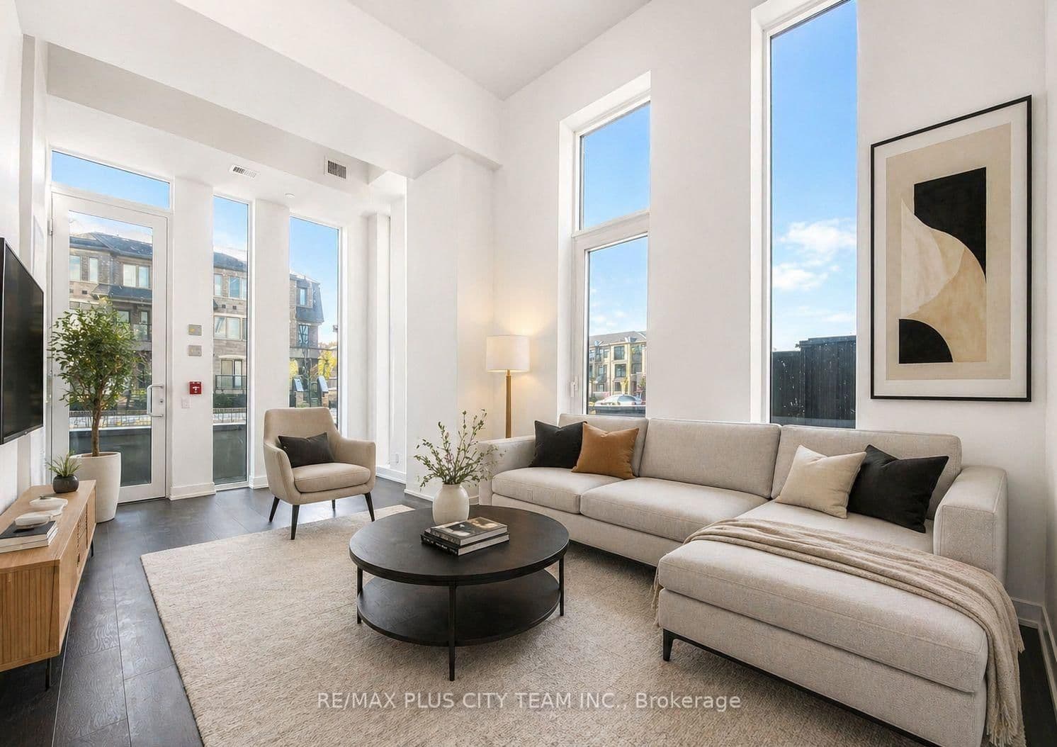 215 Veterans Drive S, Unit 103 - Image 2